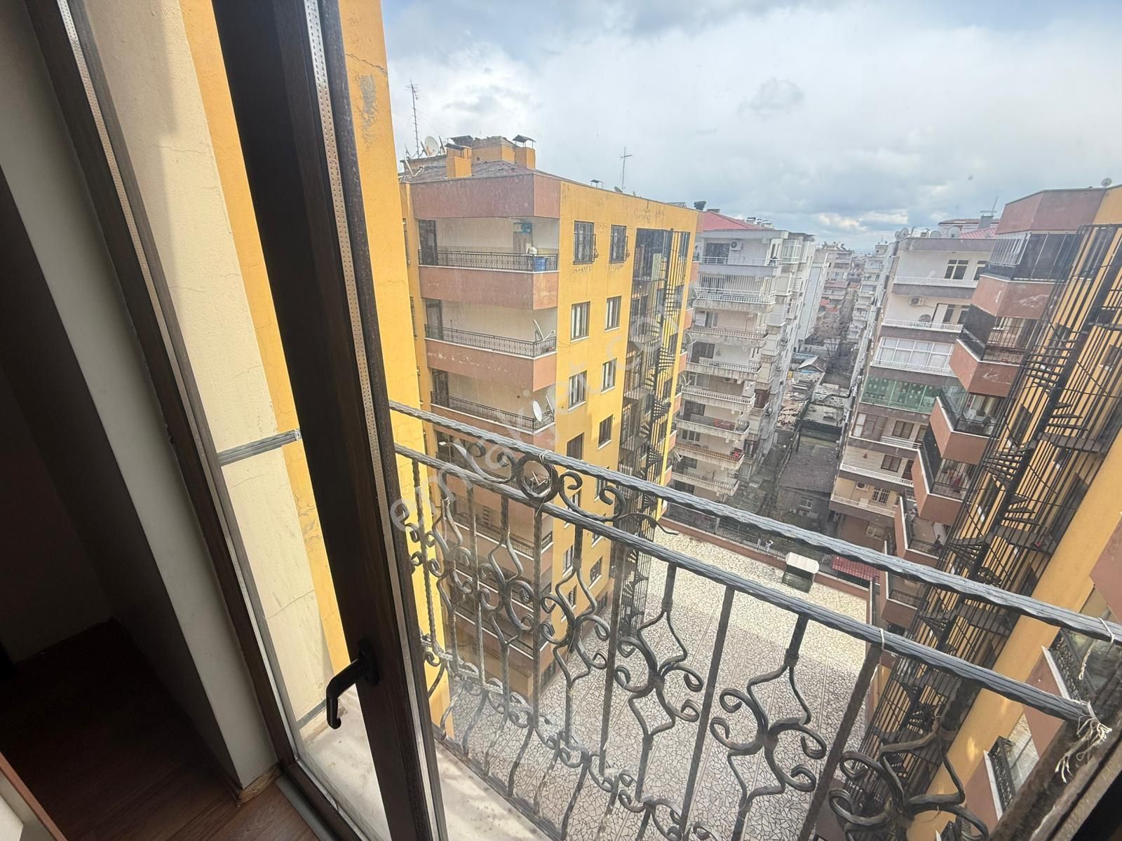Yenişehir İlkokulu Yanında Acil Satılık 3+1 Daire - Görsel 23