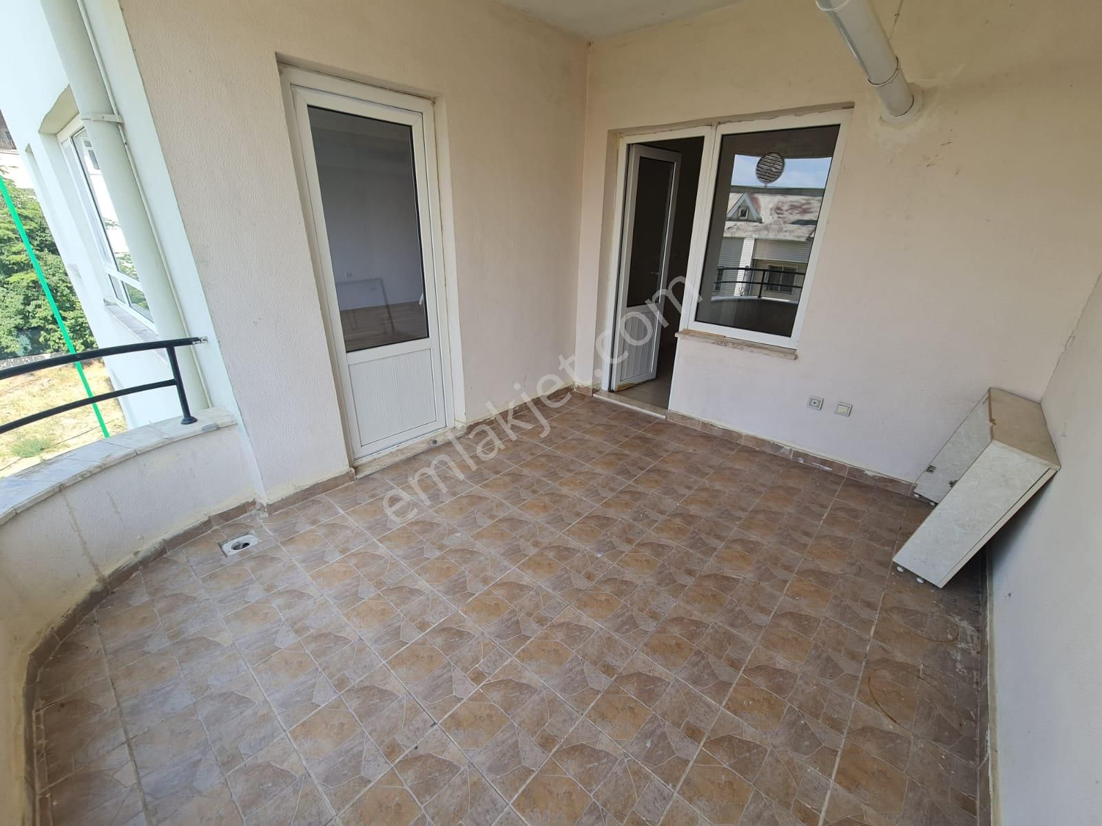 Bağlıca Mermeroğlu Cad. Dibi 2.kat 3+1 Kiralık Daire - Görsel 4