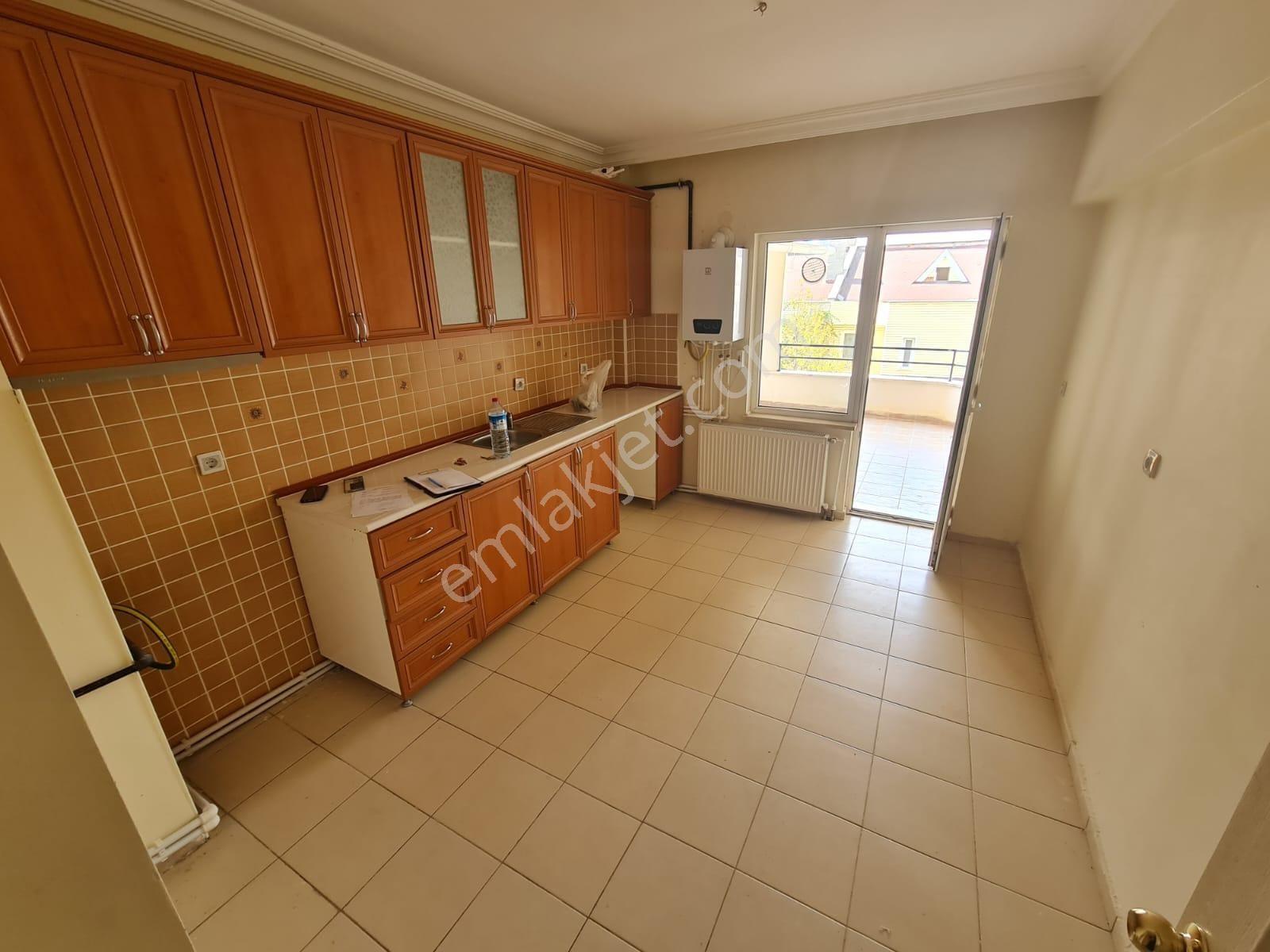 Bağlıca Mermeroğlu Cad. Dibi 2.kat 3+1 Kiralık Daire - Görsel 3