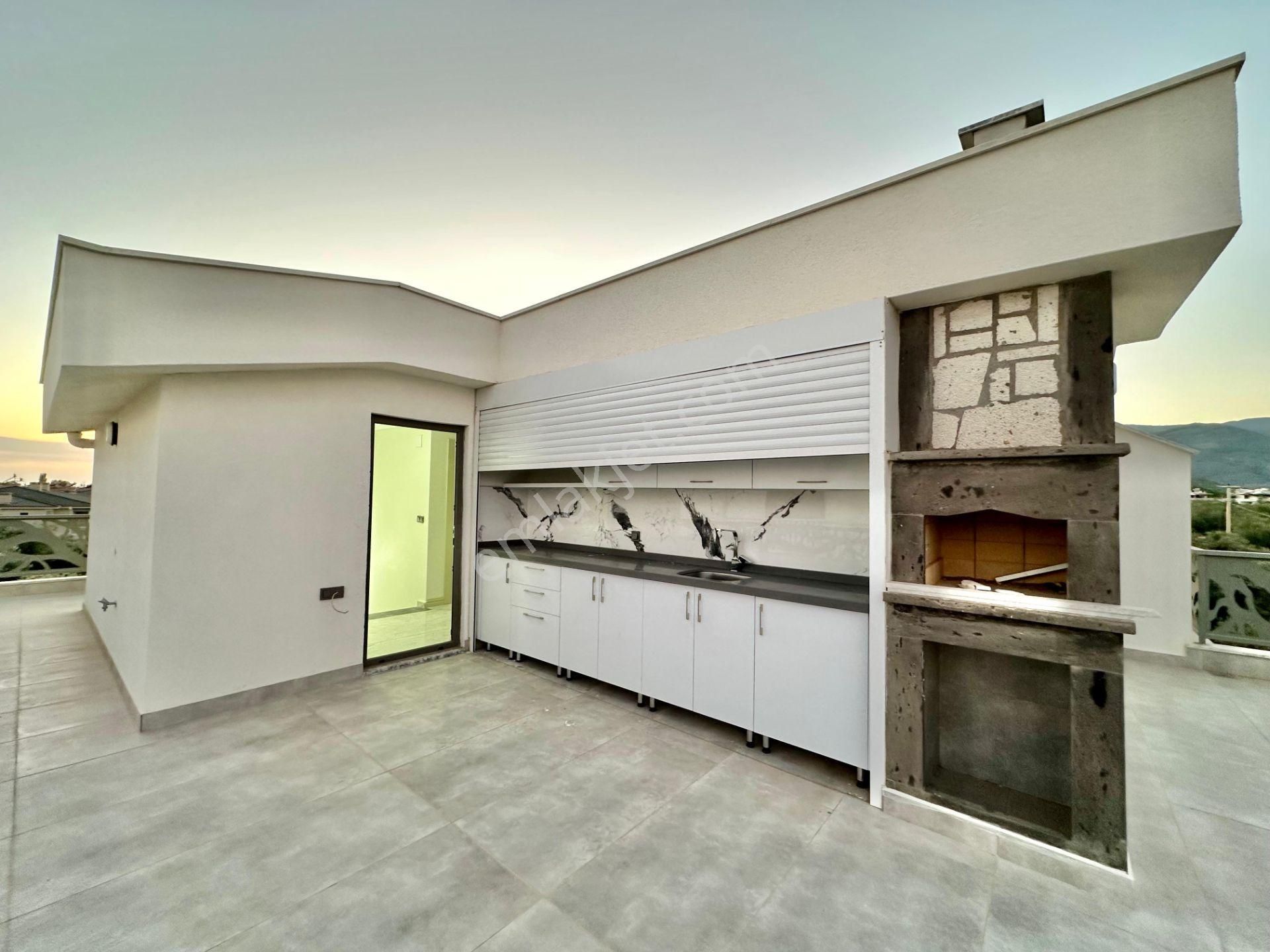 ✨akçay Ay Emlaktan✨narlı'da Yolun Altında Deniz Ve Dağ Çift Mutfak Manzaralı Teraslı 5+1 Lüks Villa - Görsel 23