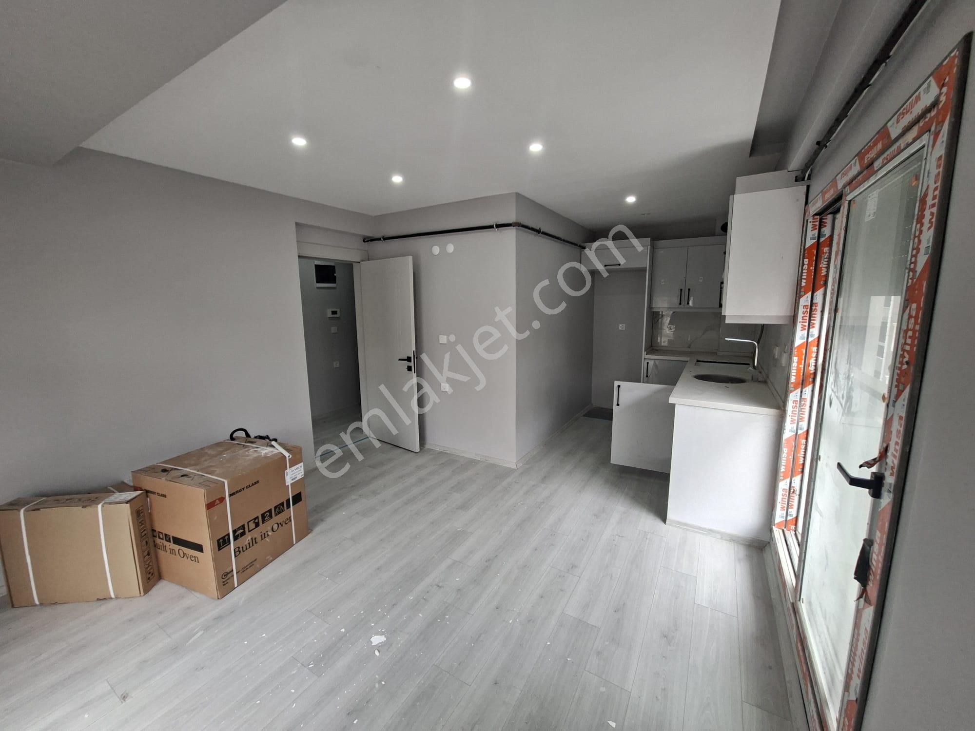 Güneş'ten Şirinyer Lisesi Nato Yakını 1+1 50m Balkon Asansör A.mutfak - Görsel 4