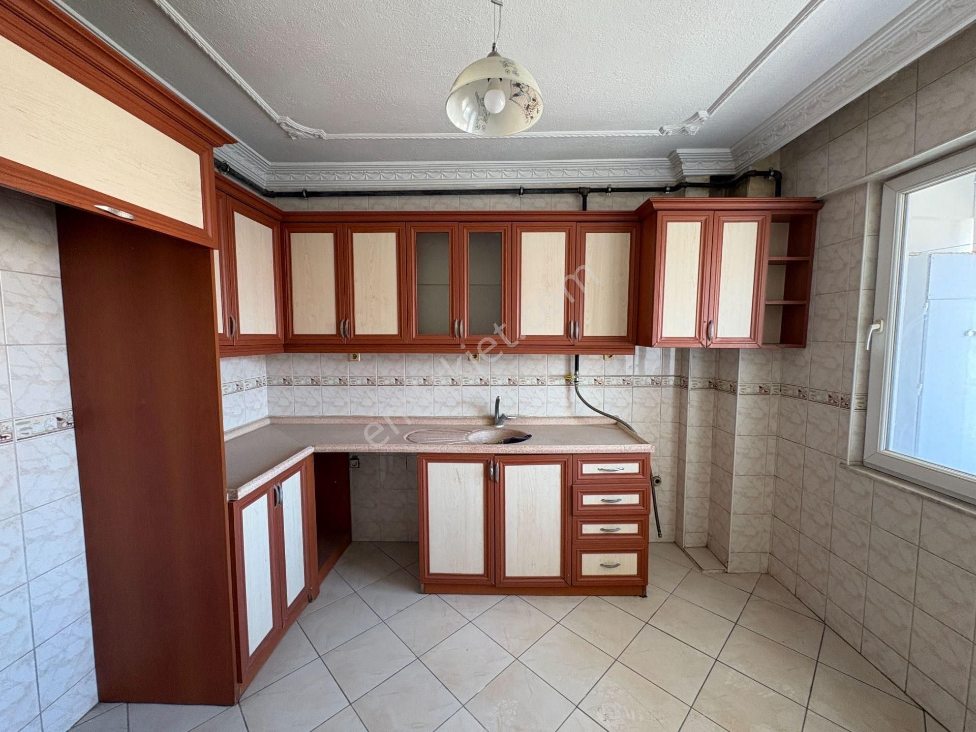 Milas Cumhuriyet Mahallesinde 3+1 Doğalgazlı Kiralık Daire - Görsel 6