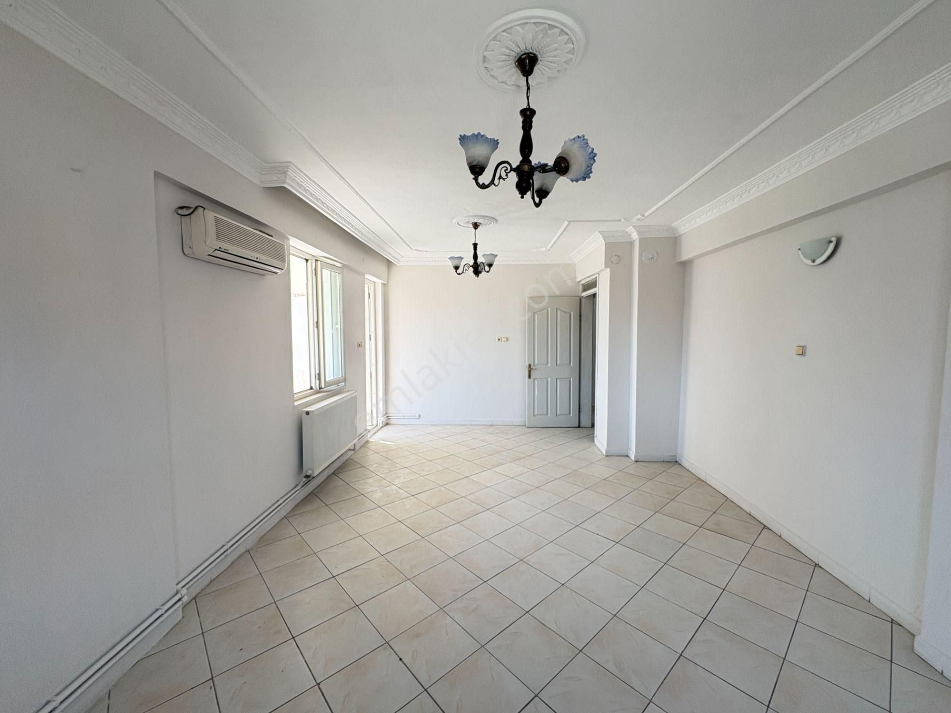 Milas Cumhuriyet Mahallesinde 3+1 Doğalgazlı Kiralık Daire - Görsel 3