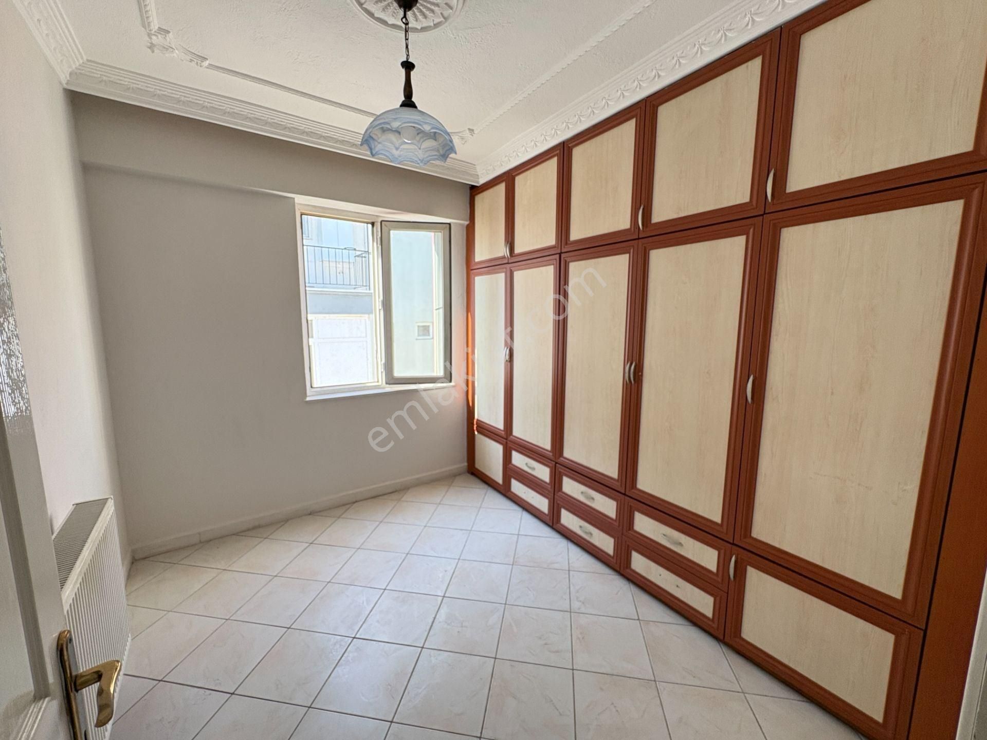 Milas Cumhuriyet Mahallesinde 3+1 Doğalgazlı Kiralık Daire - Görsel 12