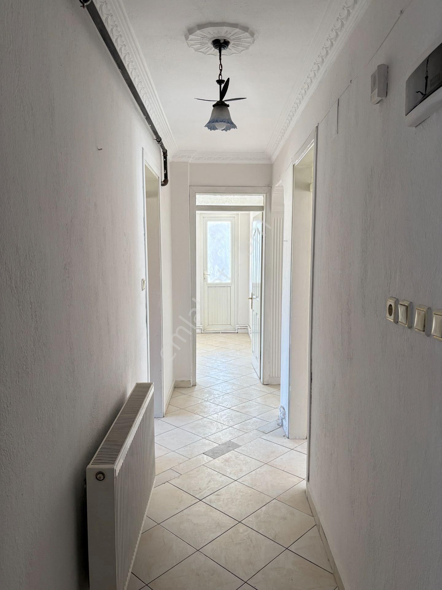 Milas Cumhuriyet Mahallesinde 3+1 Doğalgazlı Kiralık Daire - Görsel 14