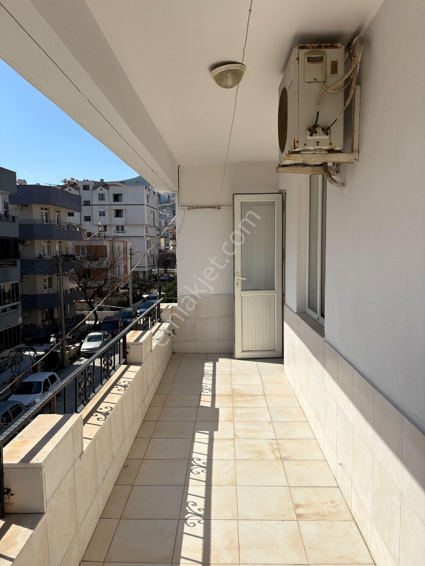 Milas Cumhuriyet Mahallesinde 3+1 Doğalgazlı Kiralık Daire - Görsel 19