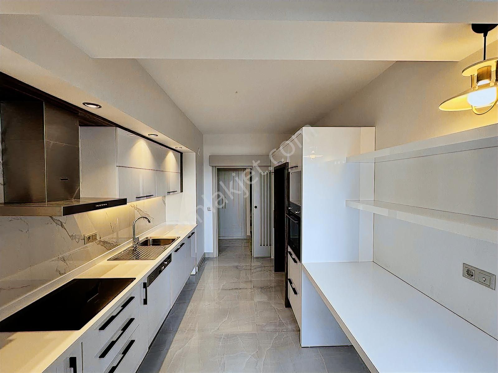 Park Yaşam Bornova'da Kiralık Çok Özel Mobilyalı Emsalsiz 3+1 - Görsel 28