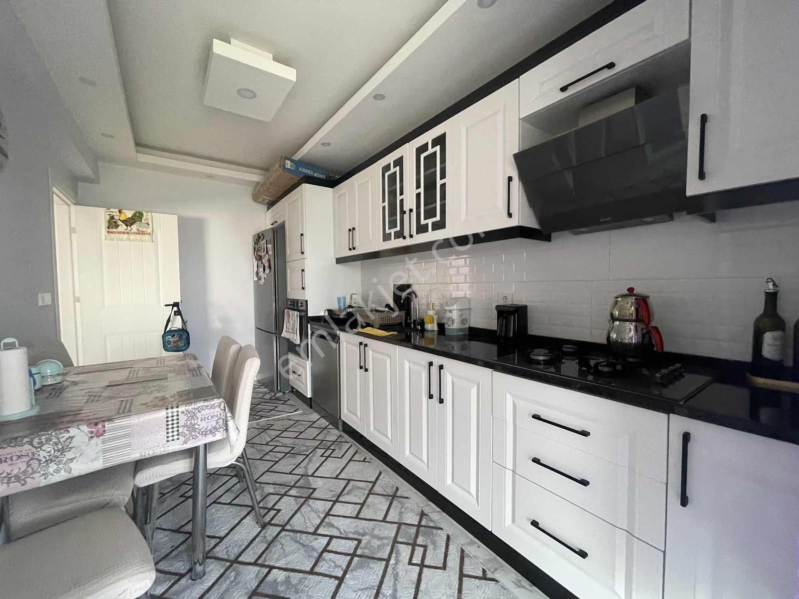 Hatip Mahallesin De Cadde Cephe 2+1 Satılık Daire - Görsel 24