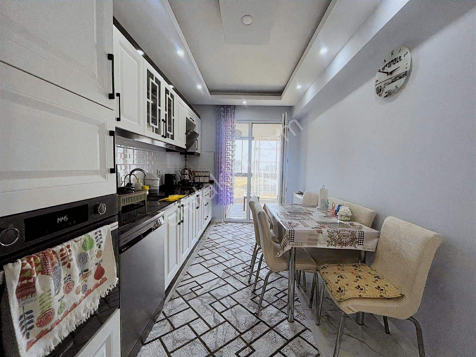 Hatip Mahallesin De Cadde Cephe 2+1 Satılık Daire - Görsel 25