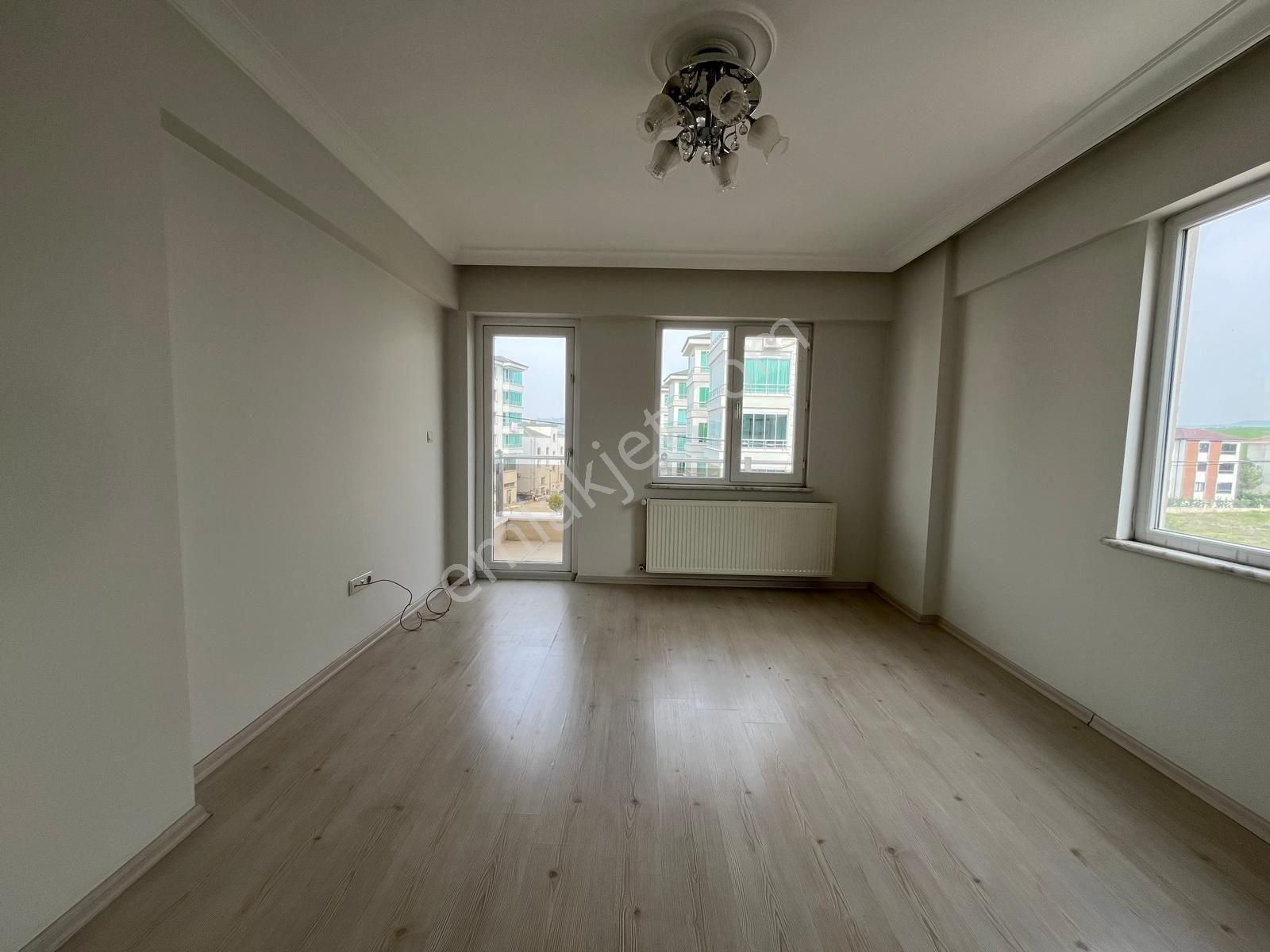 Roma' Dan Yeni Mahalle' De Site İçi Satılık Daireler - Görsel 9