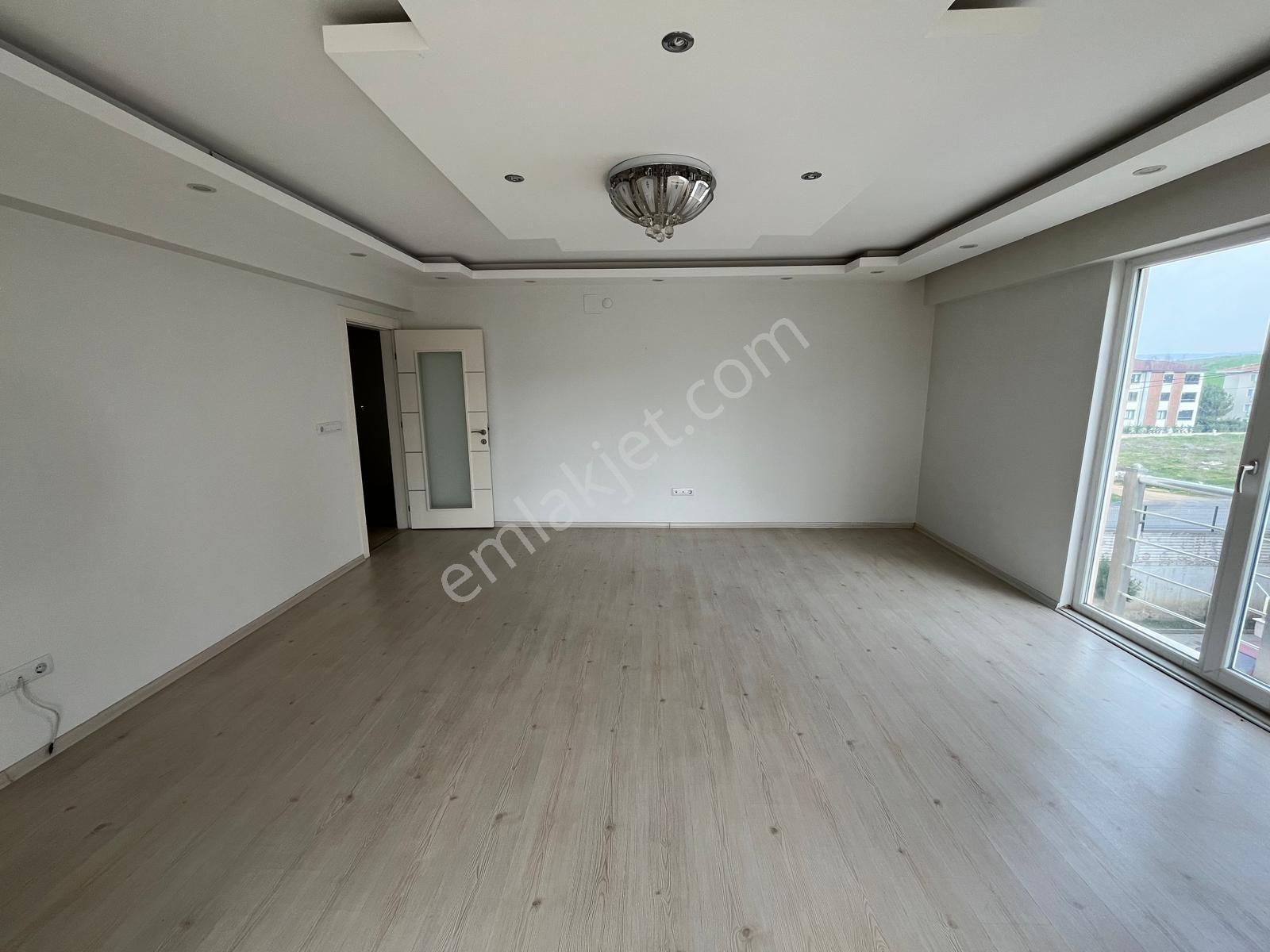 Roma' Dan Yeni Mahalle' De Site İçi Satılık Daireler - Görsel 7