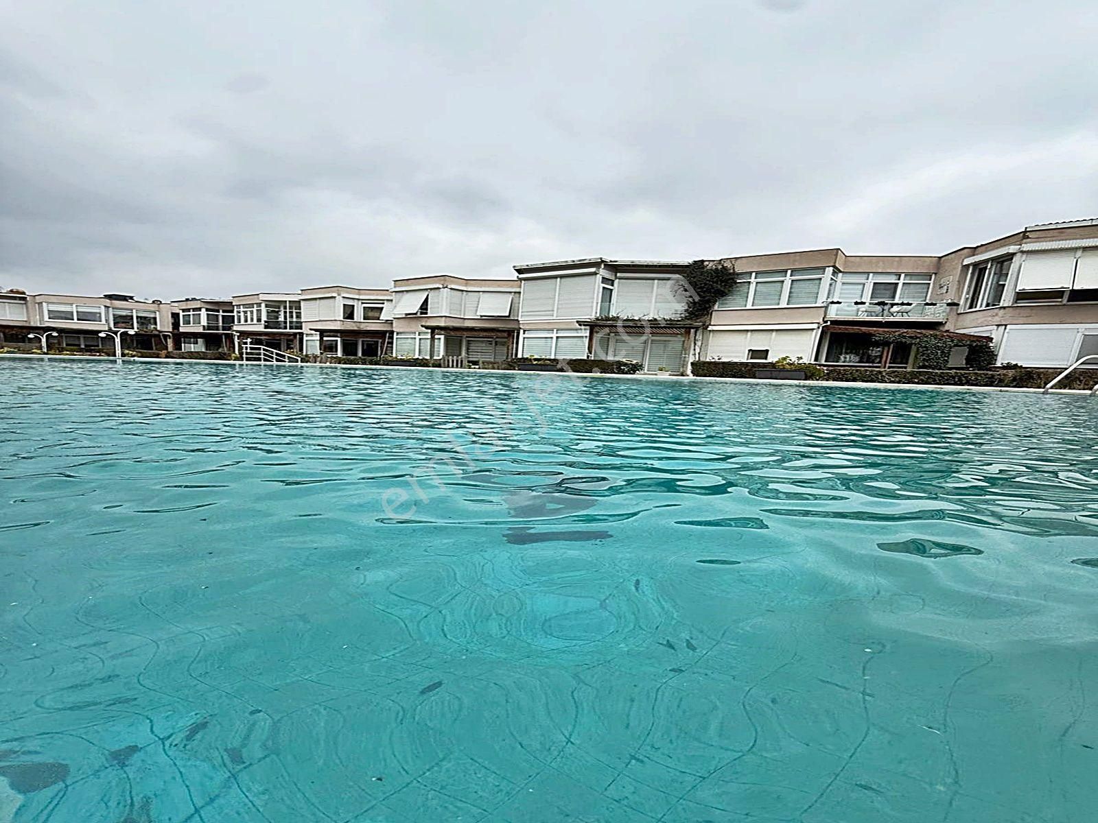 Büyükçekmece'de Denize Sıfır Eşyalı 2+1 Villa Daire !!! - Görsel 30