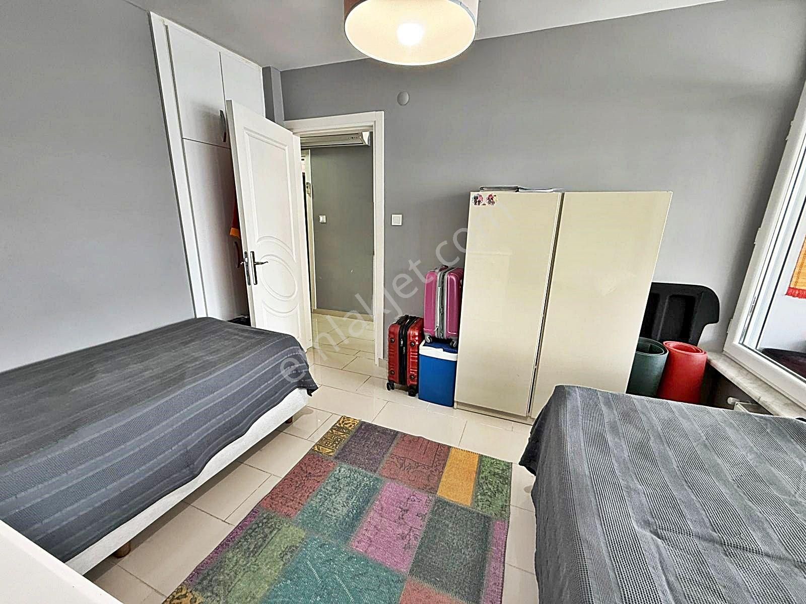 Büyükçekmece'de Denize Sıfır Eşyalı 2+1 Villa Daire !!! - Görsel 14