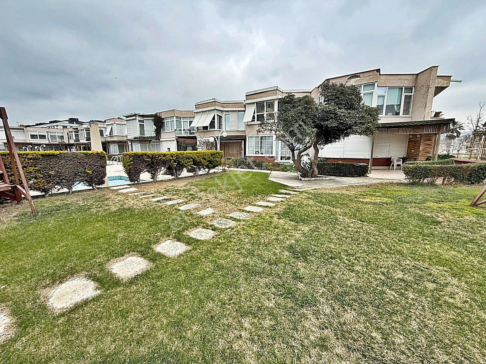 Büyükçekmece'de Denize Sıfır Eşyalı 2+1 Villa Daire !!! - Görsel 29