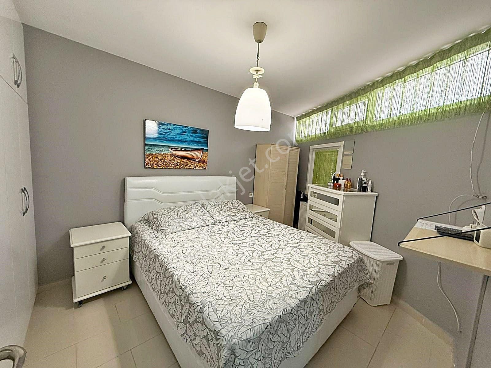 Büyükçekmece'de Denize Sıfır Eşyalı 2+1 Villa Daire !!! - Görsel 7