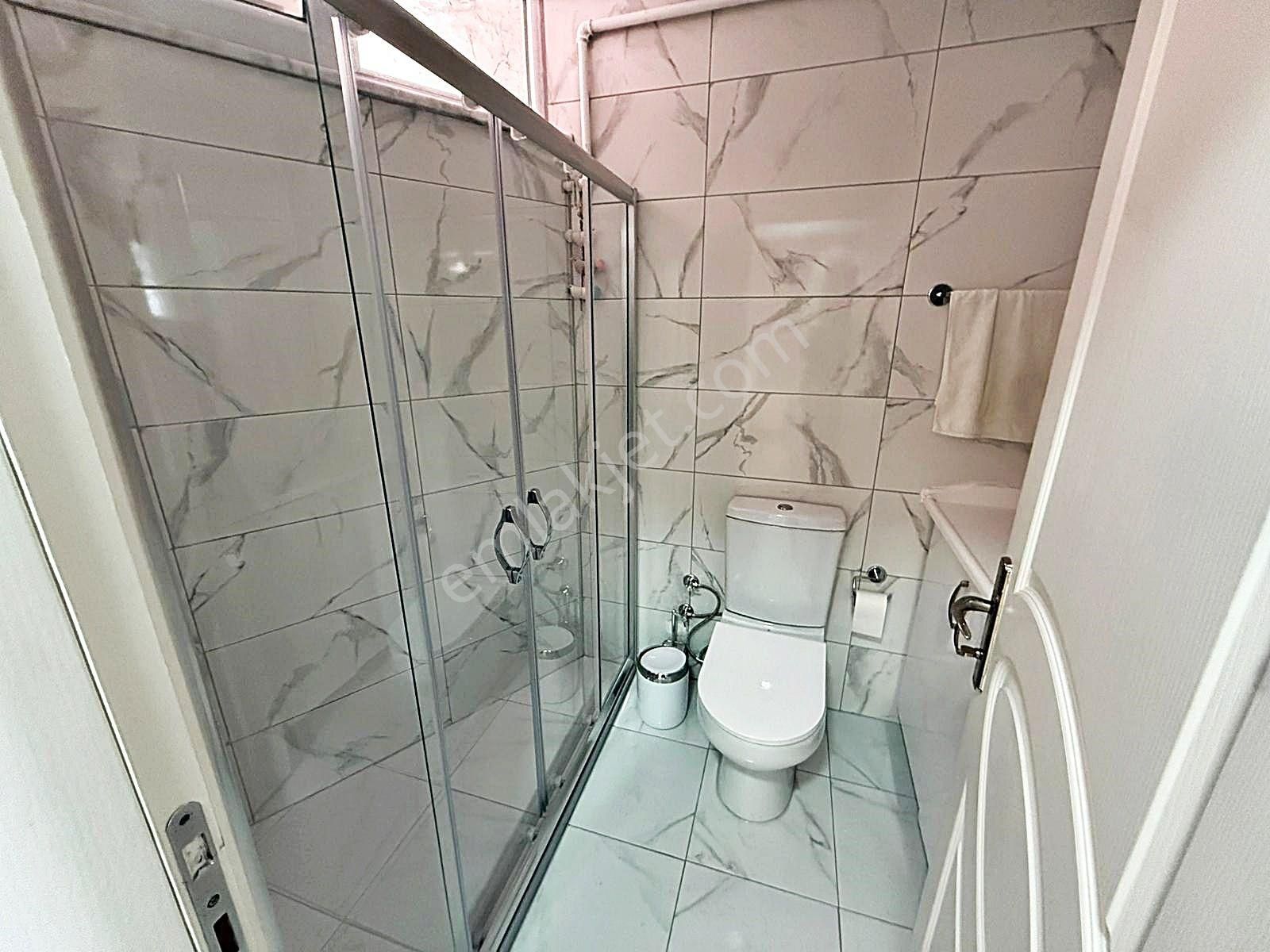 Büyükçekmece'de Denize Sıfır Eşyalı 2+1 Villa Daire !!! - Görsel 18