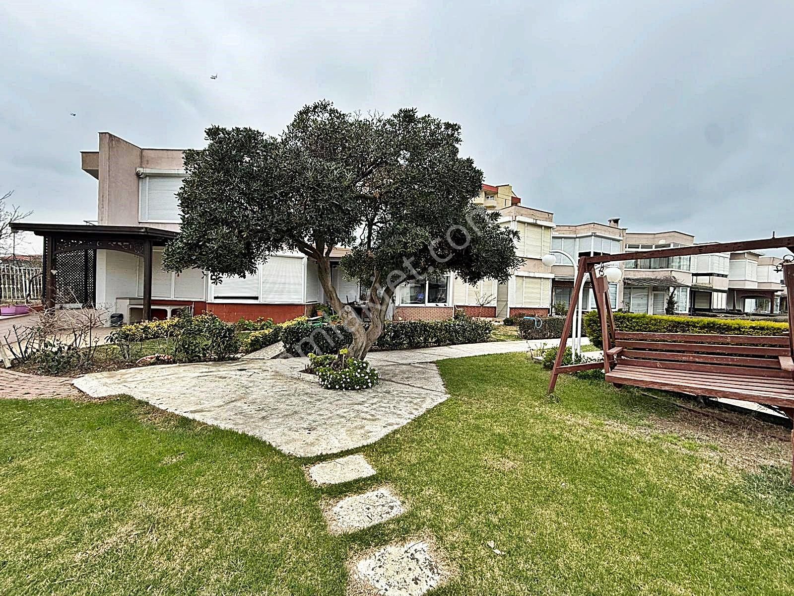 Büyükçekmece'de Denize Sıfır Eşyalı 2+1 Villa Daire !!! - Görsel 2