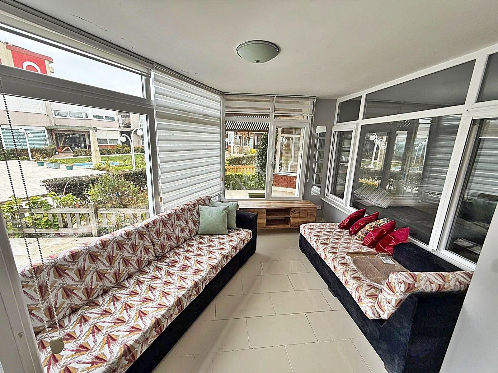 Büyükçekmece'de Denize Sıfır Eşyalı 2+1 Villa Daire !!! - Görsel 5