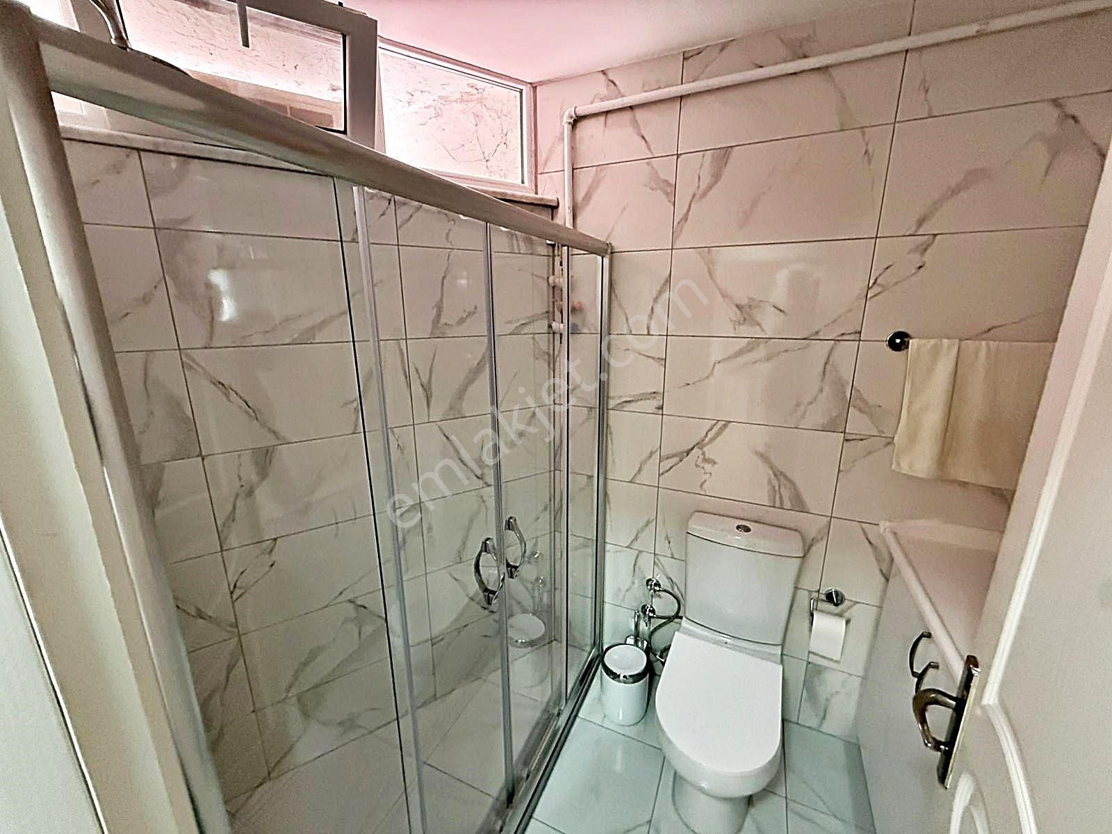 Büyükçekmece'de Denize Sıfır Eşyalı 2+1 Villa Daire !!! - Görsel 21