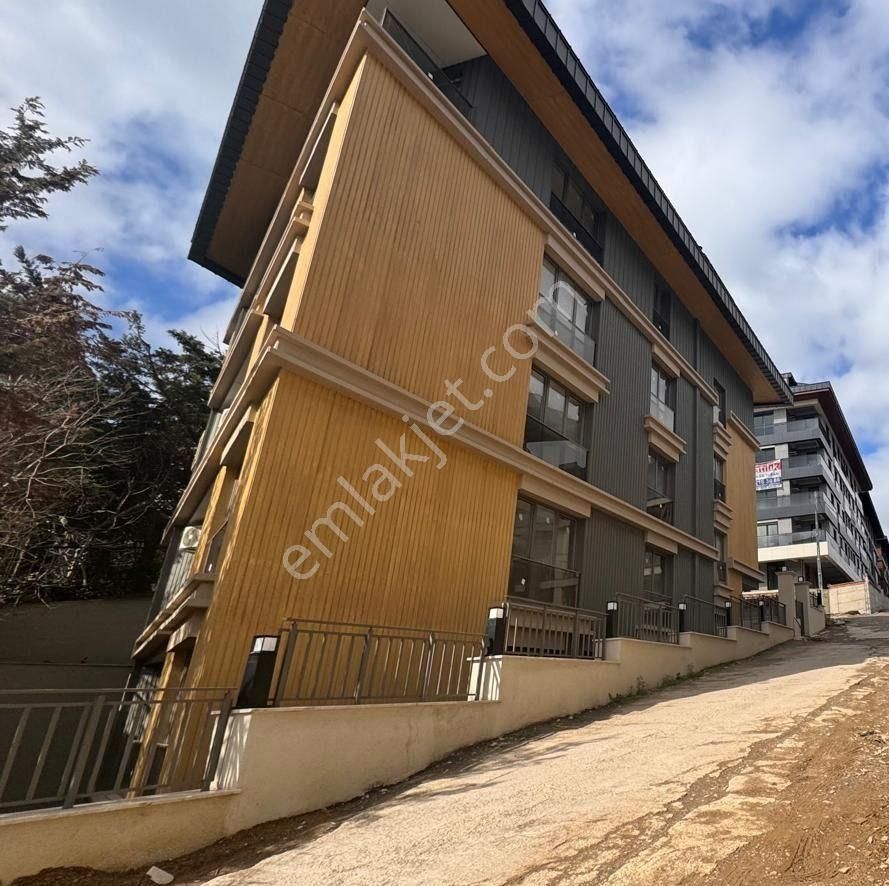 Remax Anı 'dan Çengelköy 'de Geniş Ve Ferah Satılık 4+1 Daire - Görsel 31