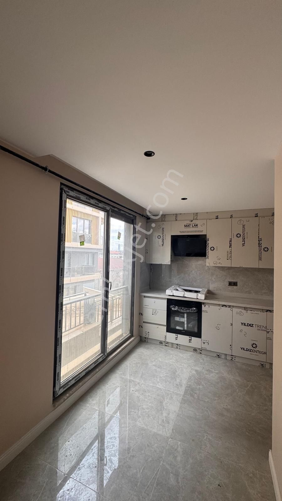 Remax Anı 'dan Çengelköy 'de Geniş Ve Ferah Satılık 4+1 Daire - Görsel 15