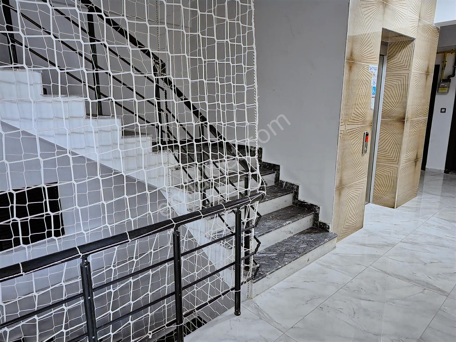 Yağmur Emlaktan Şehir Hastanesi Yakınında Satılık Ferah 1+1 - Görsel 4