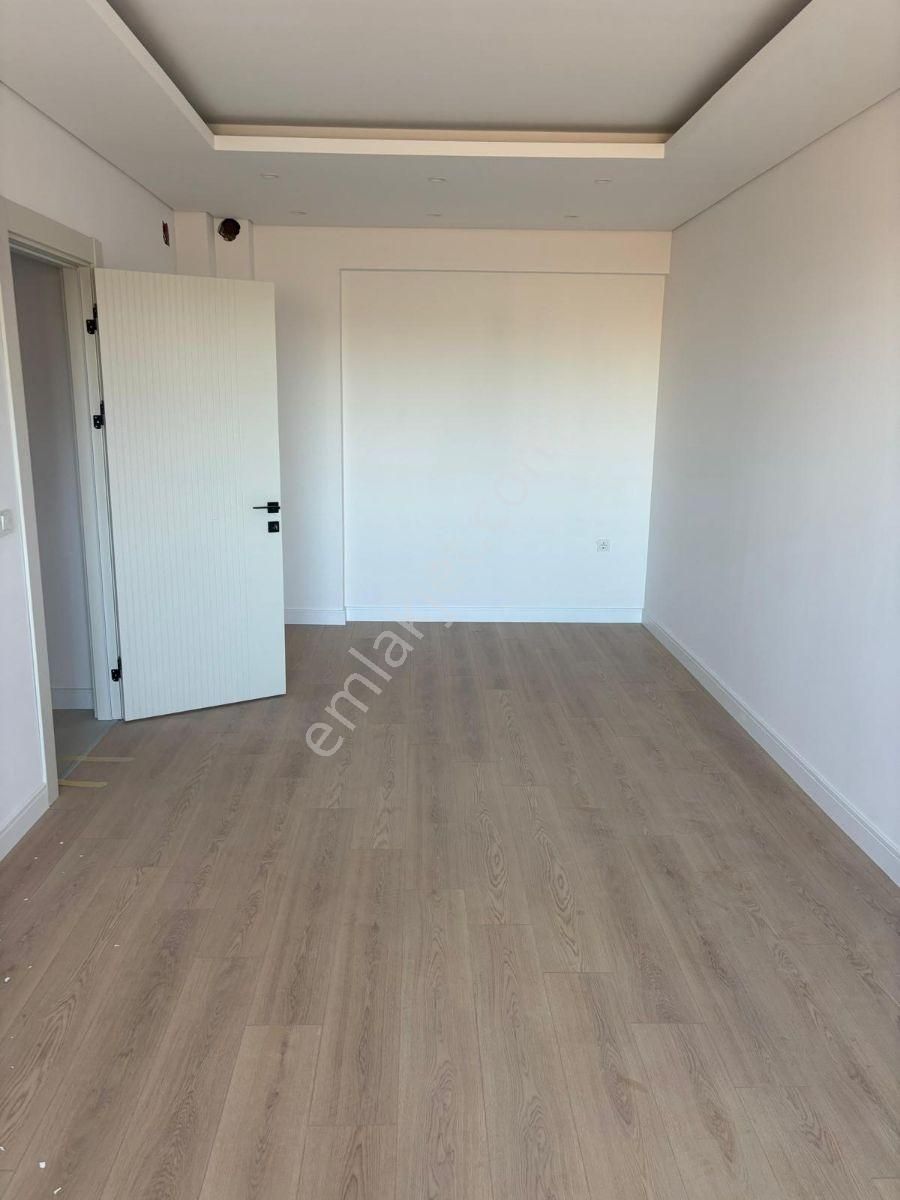 60 Metrelik Yola Cephe Kiralık 2+1 Daire - Görsel 3