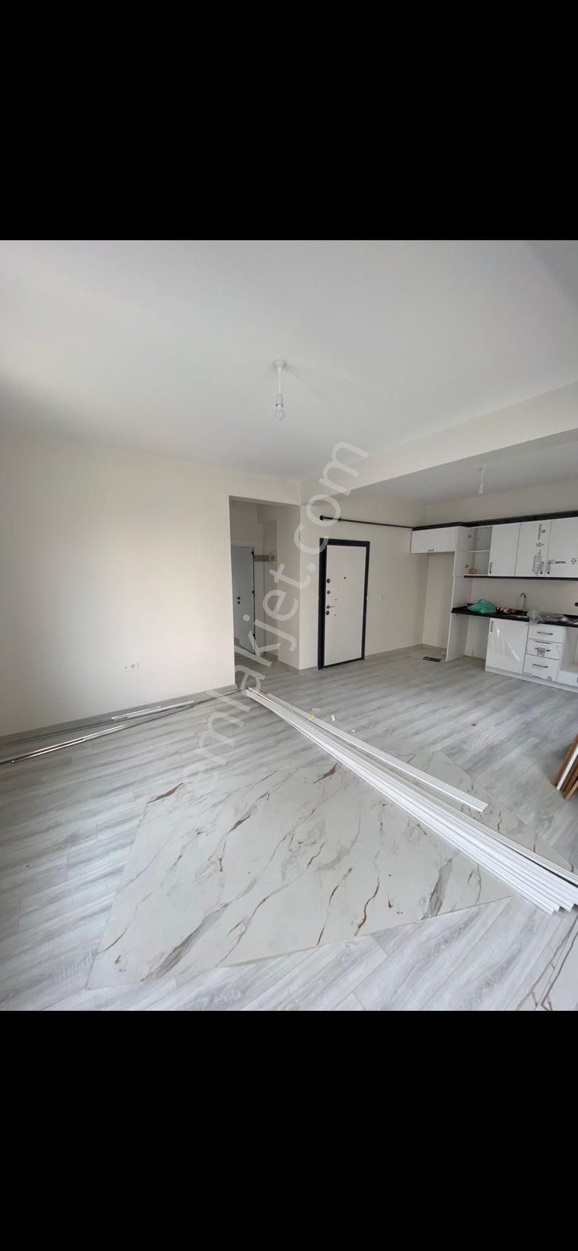 Silivri Sahil Piri Mehmet Paşa Mahallesi Satılık 1+1 Fırsat Daire - Görsel 2