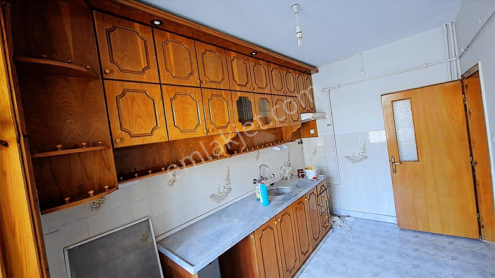 Barış Caddesine Yakın Bakımlı Satılık 3+1 Daire - Görsel 25