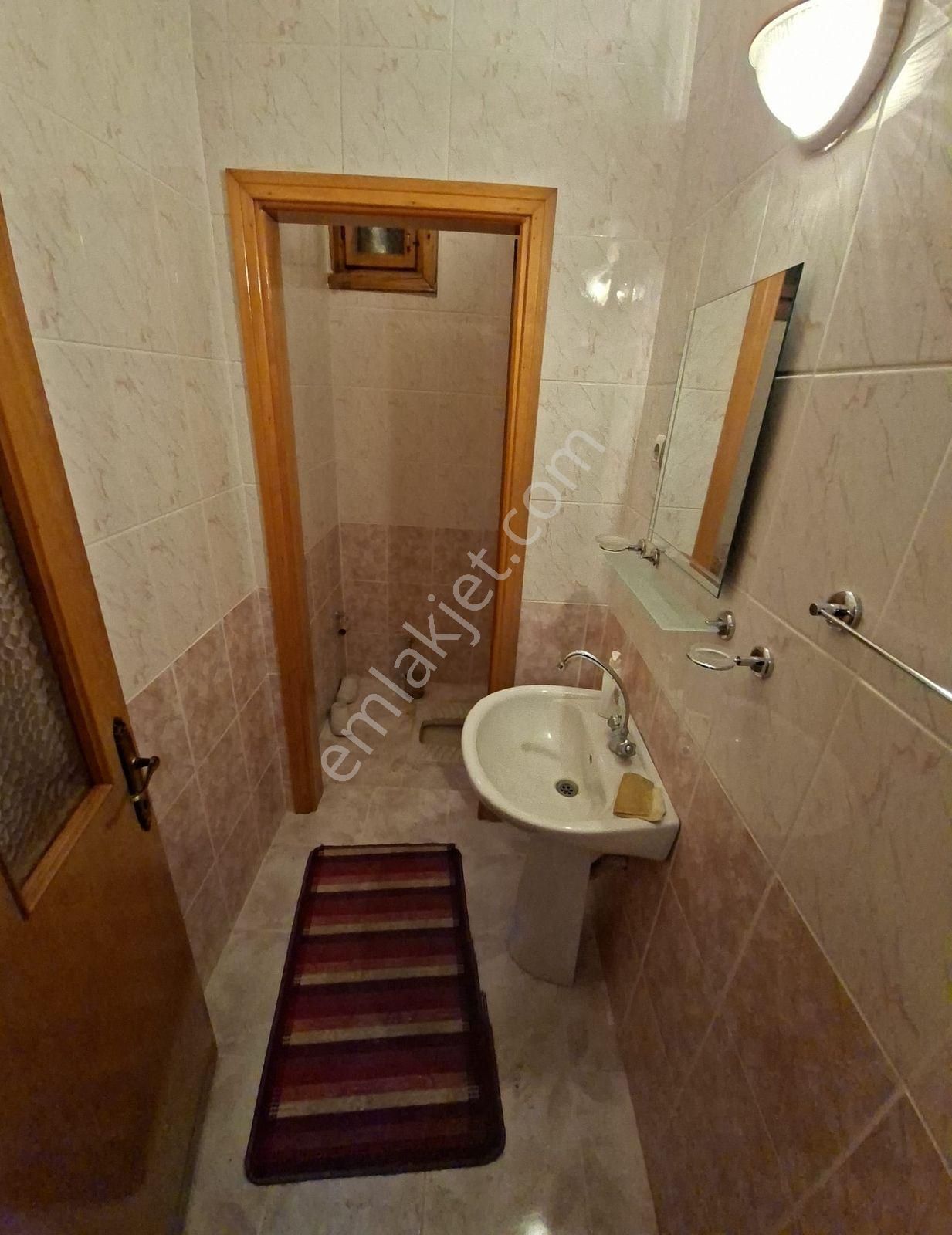 Barış Caddesine Yakın Bakımlı Satılık 3+1 Daire - Görsel 3