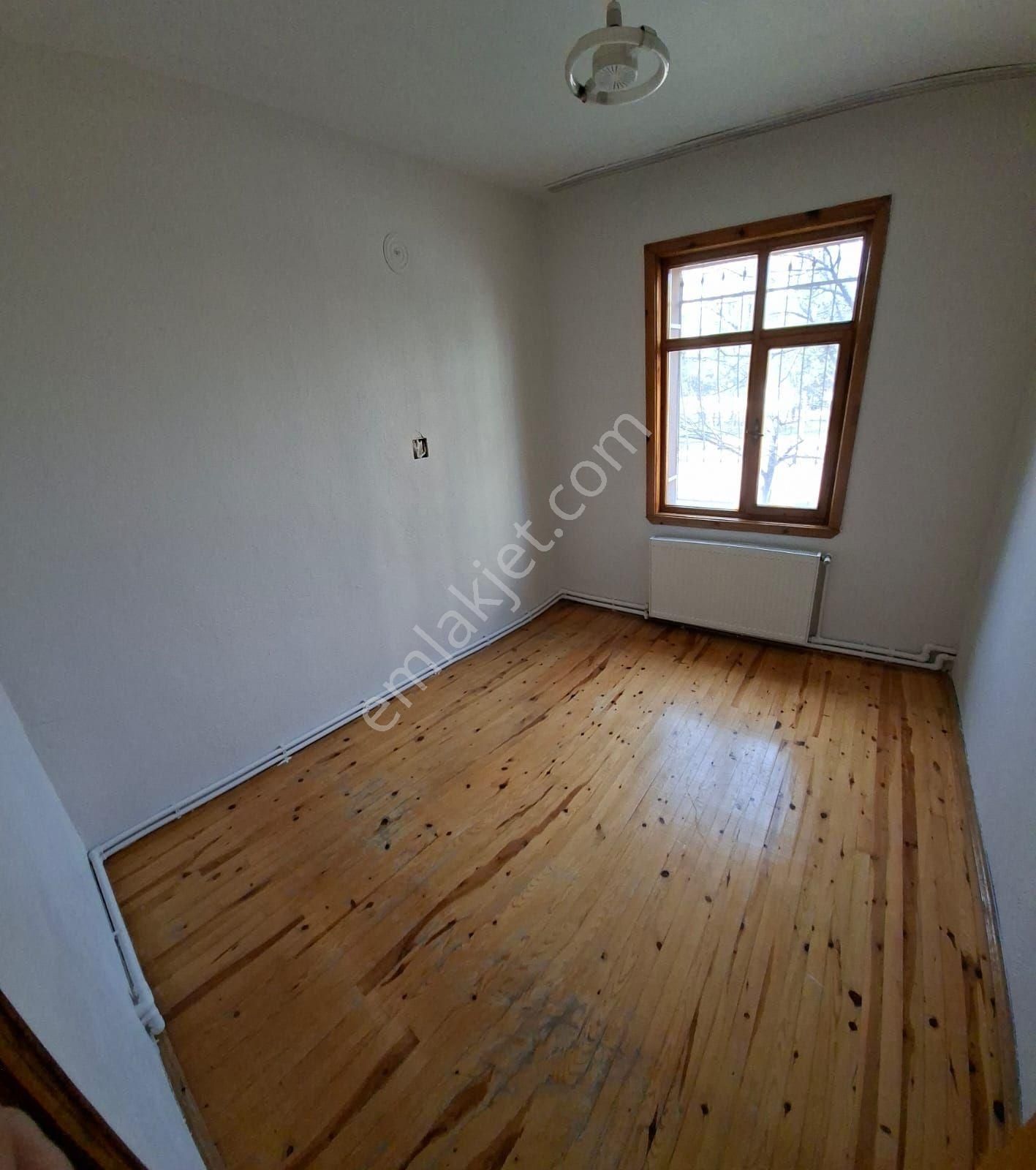 Barış Caddesine Yakın Bakımlı Satılık 3+1 Daire - Görsel 35