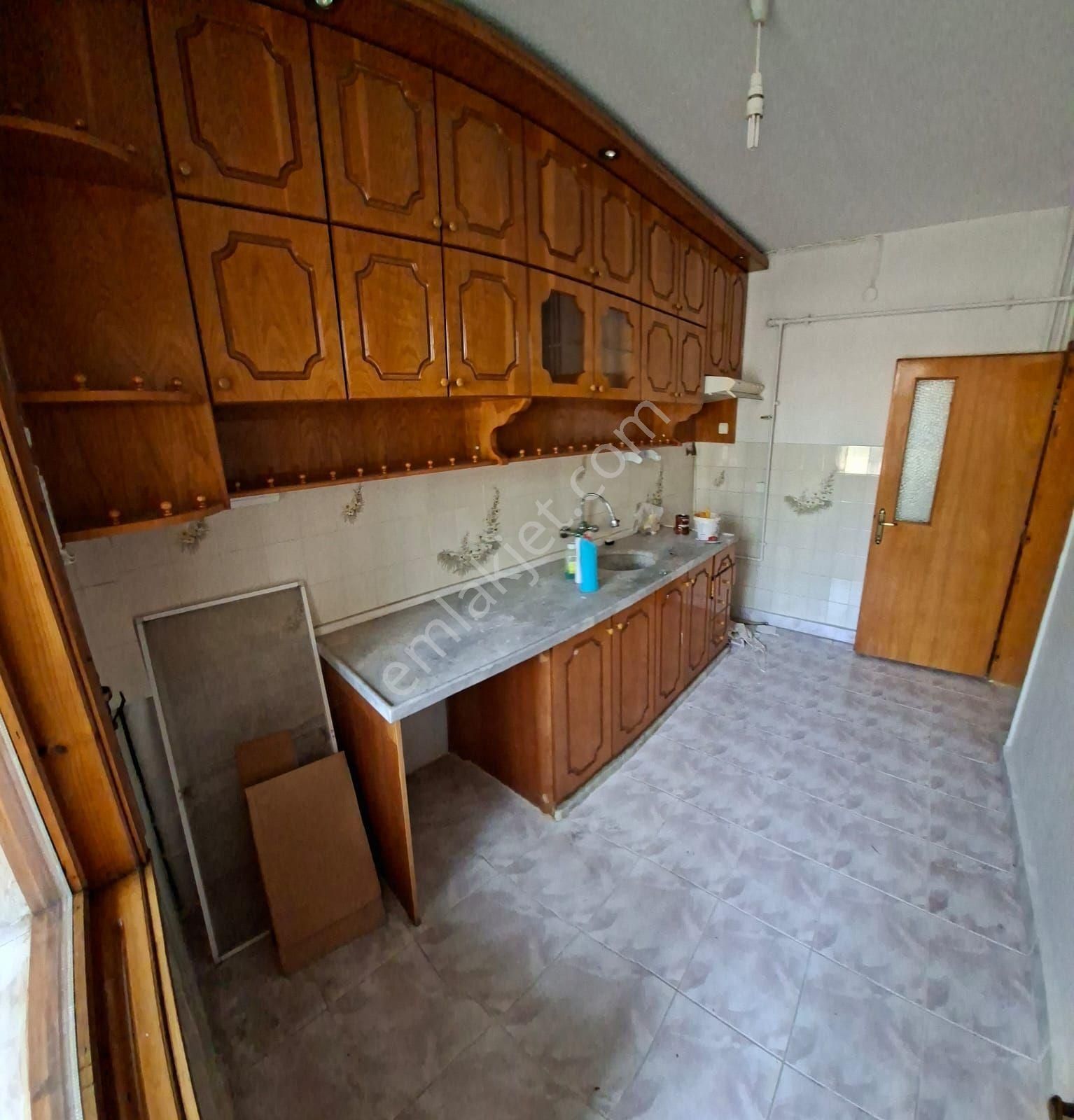 Barış Caddesine Yakın Bakımlı Satılık 3+1 Daire - Görsel 21