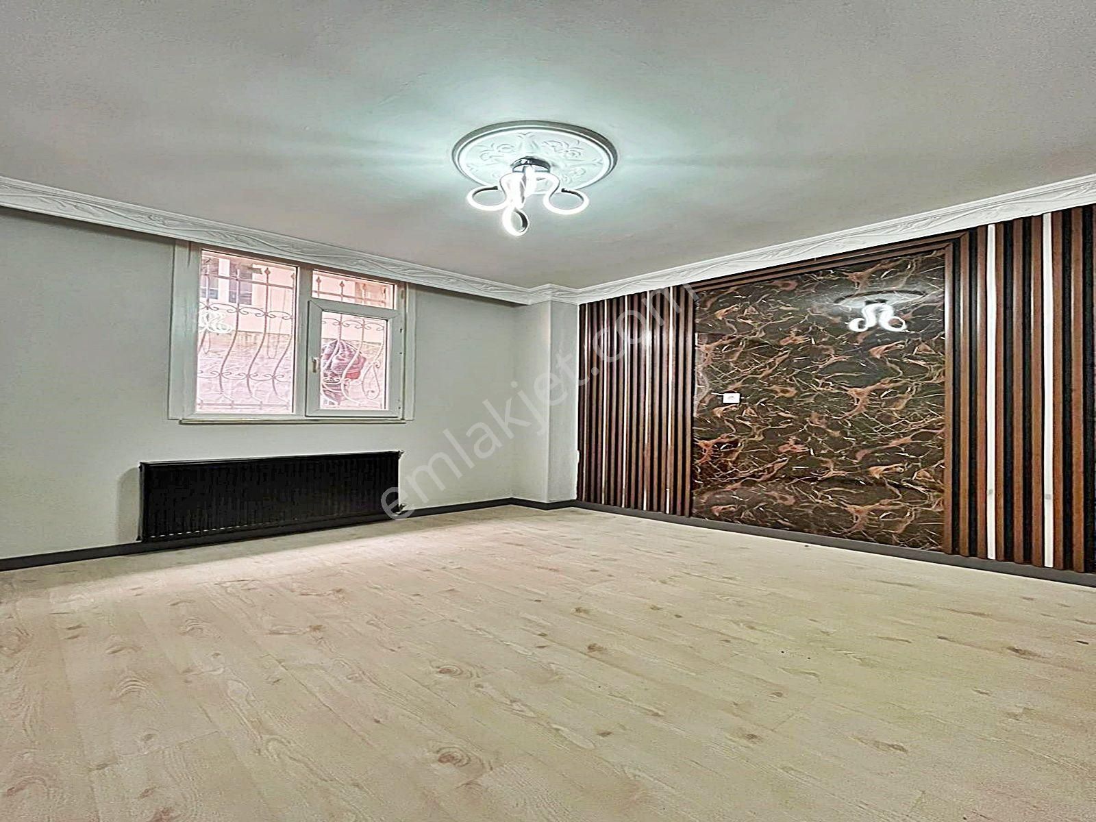 Şahane'den Merkezi Konumda Acil Satılık 2+1 Bahçe Katı !!! - Görsel 12