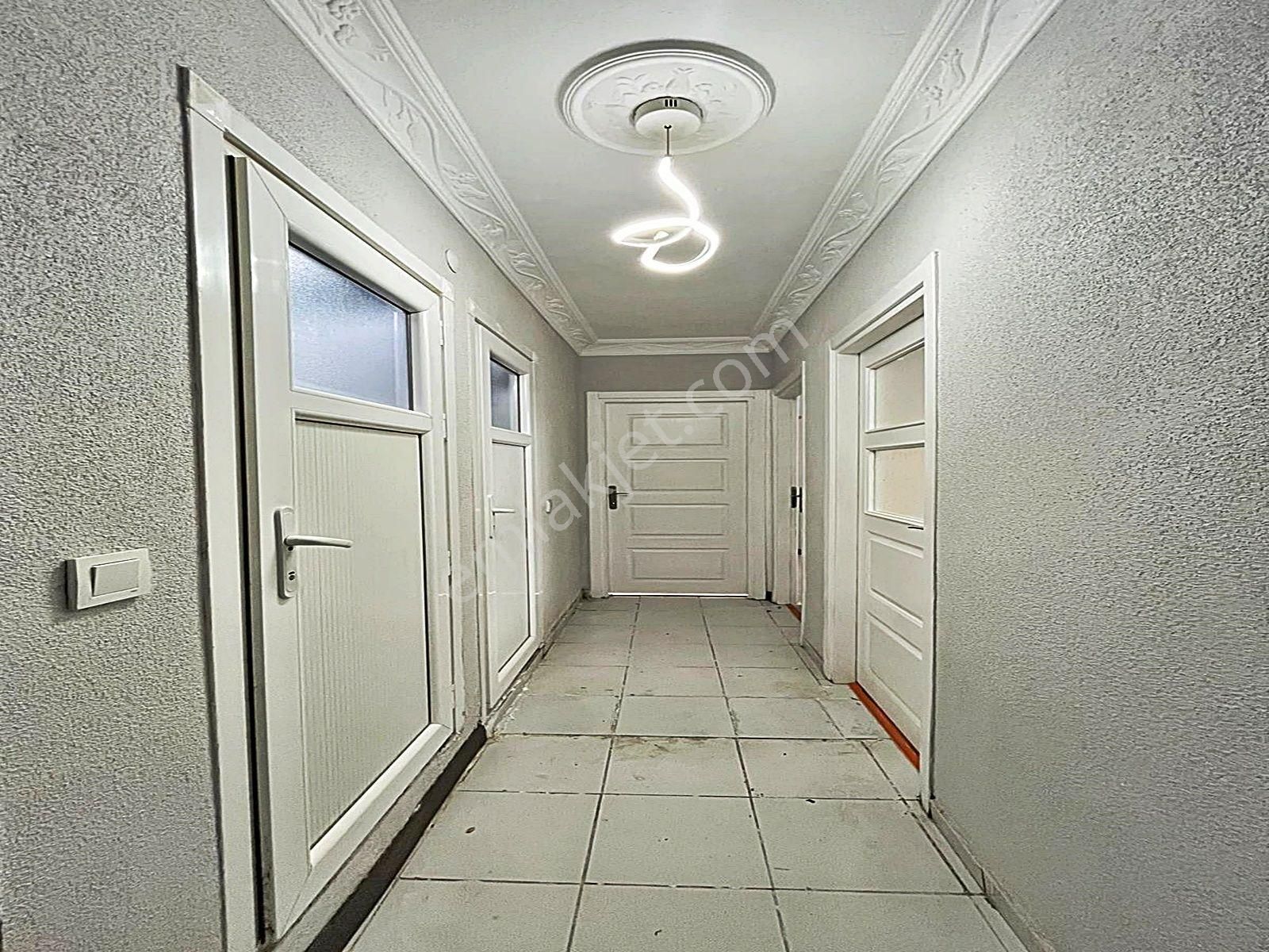 Şahane'den Merkezi Konumda Acil Satılık 2+1 Bahçe Katı !!! - Görsel 4