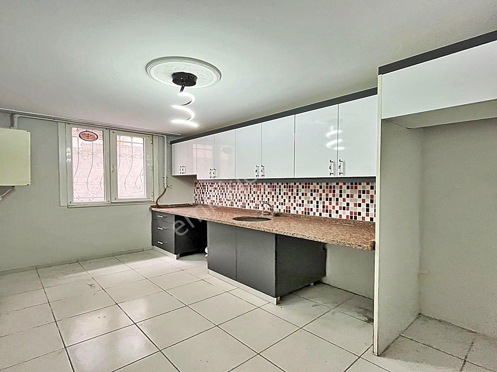 Şahane'den Merkezi Konumda Acil Satılık 2+1 Bahçe Katı !!! - Görsel 7