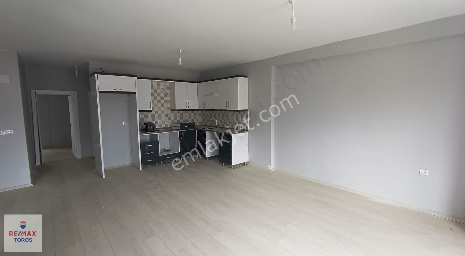 Remax Toros'tan Limonlu'da Denize Yakın 3+1 Fırsat Daire - Görsel 20