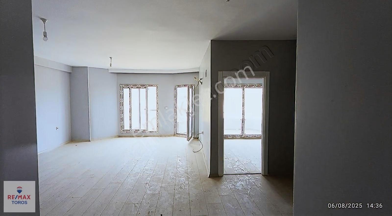 Remax Toros'tan Limonlu'da Denize Yakın 3+1 Fırsat Daire - Görsel 13