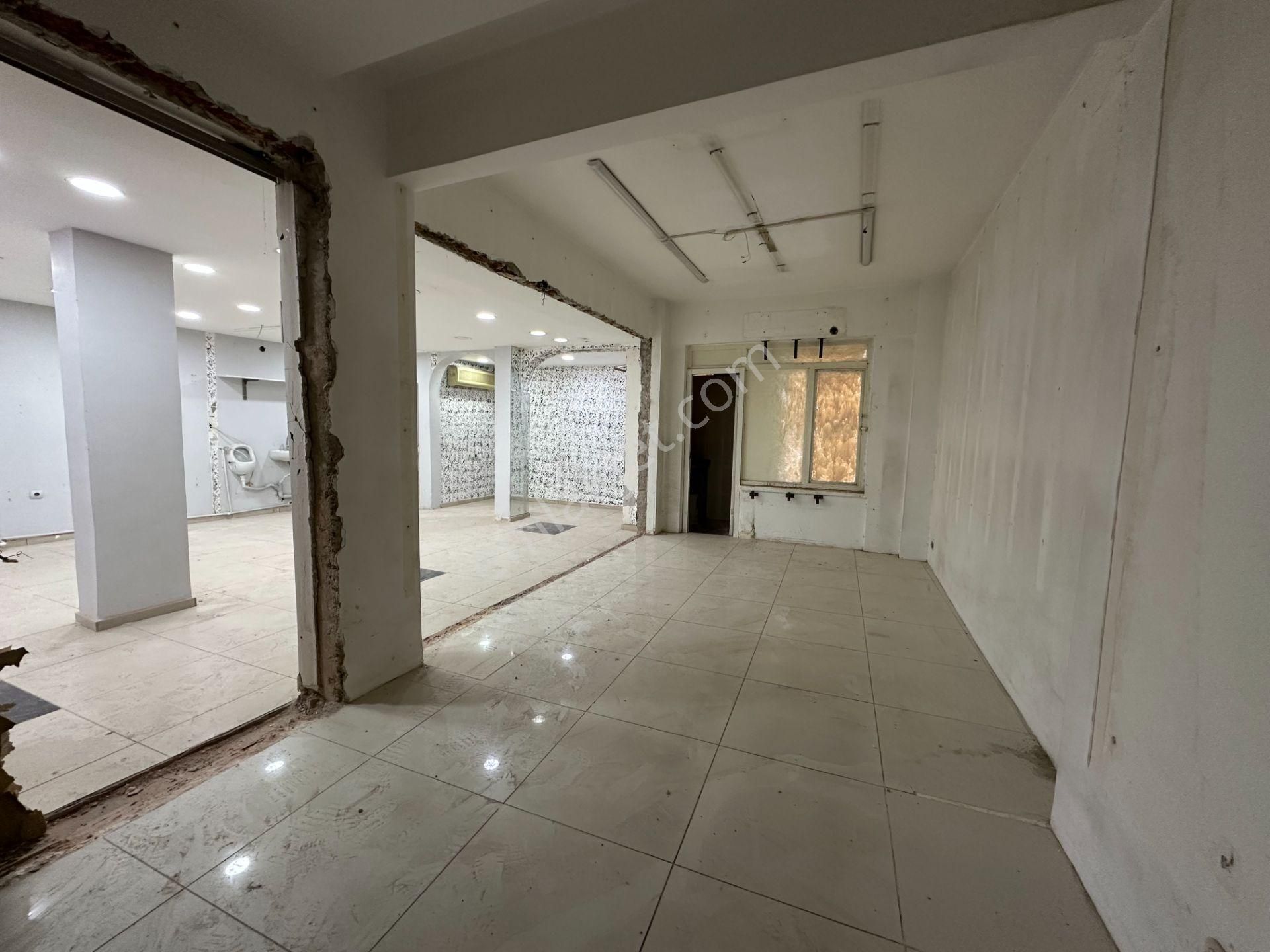 Laleli'de Yatırım Fırsatı !!! Giriş Kat 80 M2 Dükkan & Magaza - Görsel 4