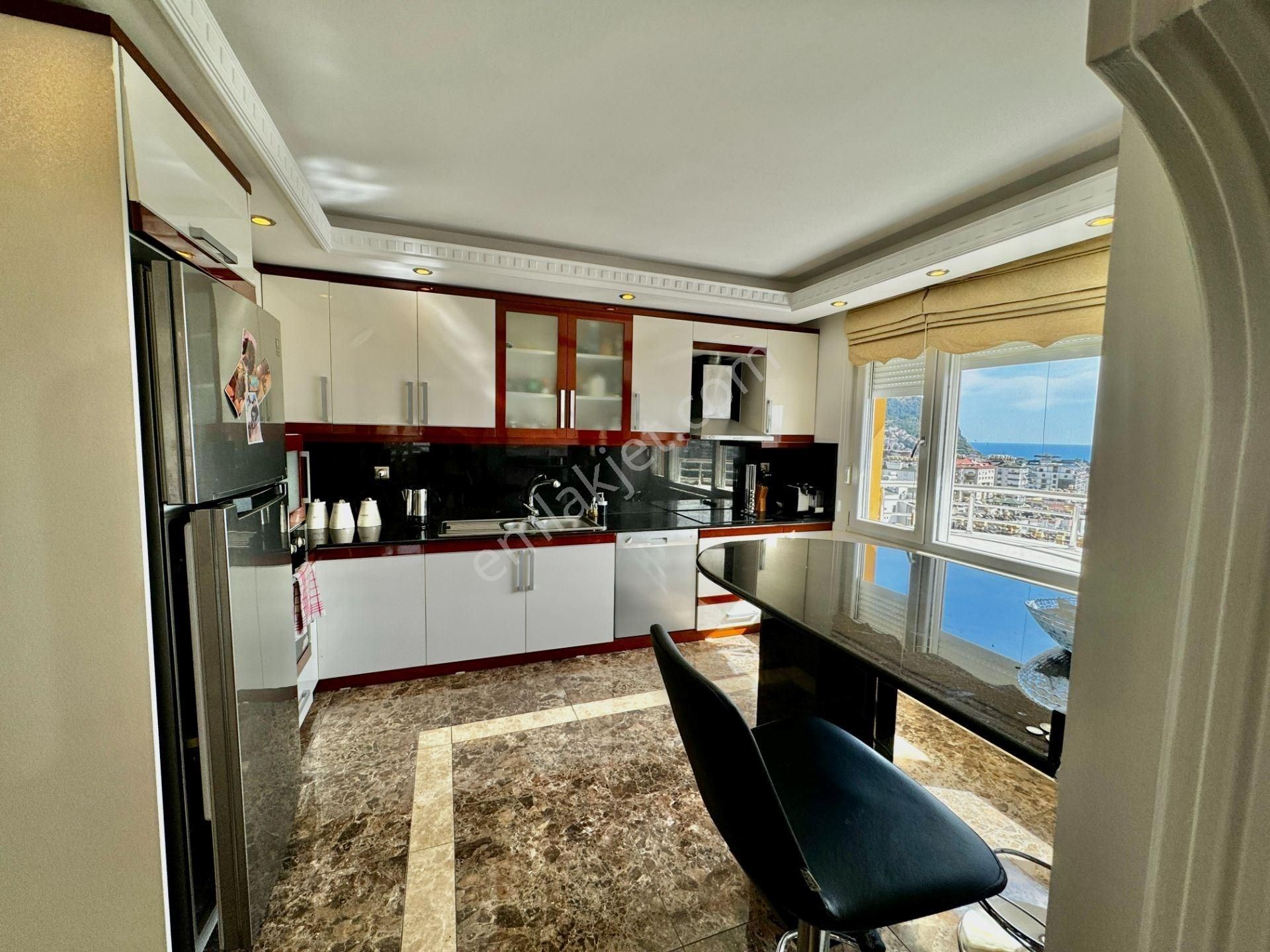 Alanya / Kleopatra’da Kale Ve Deniz Manzaralı 5+1 Satılık Daire - Görsel 8
