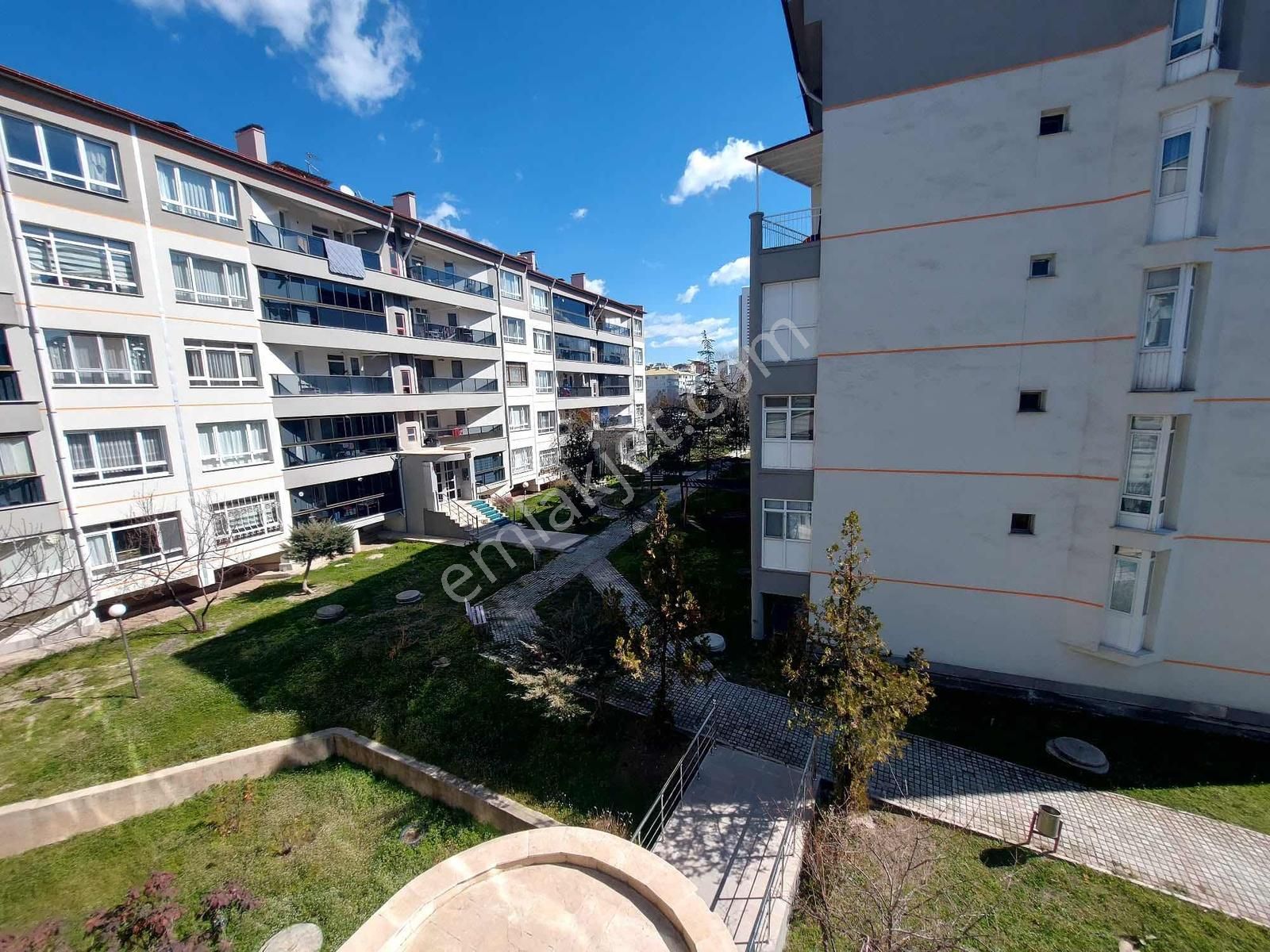 Eryaman'da Kombili, 3+1 İtalyan Dubleks Satılık Daire