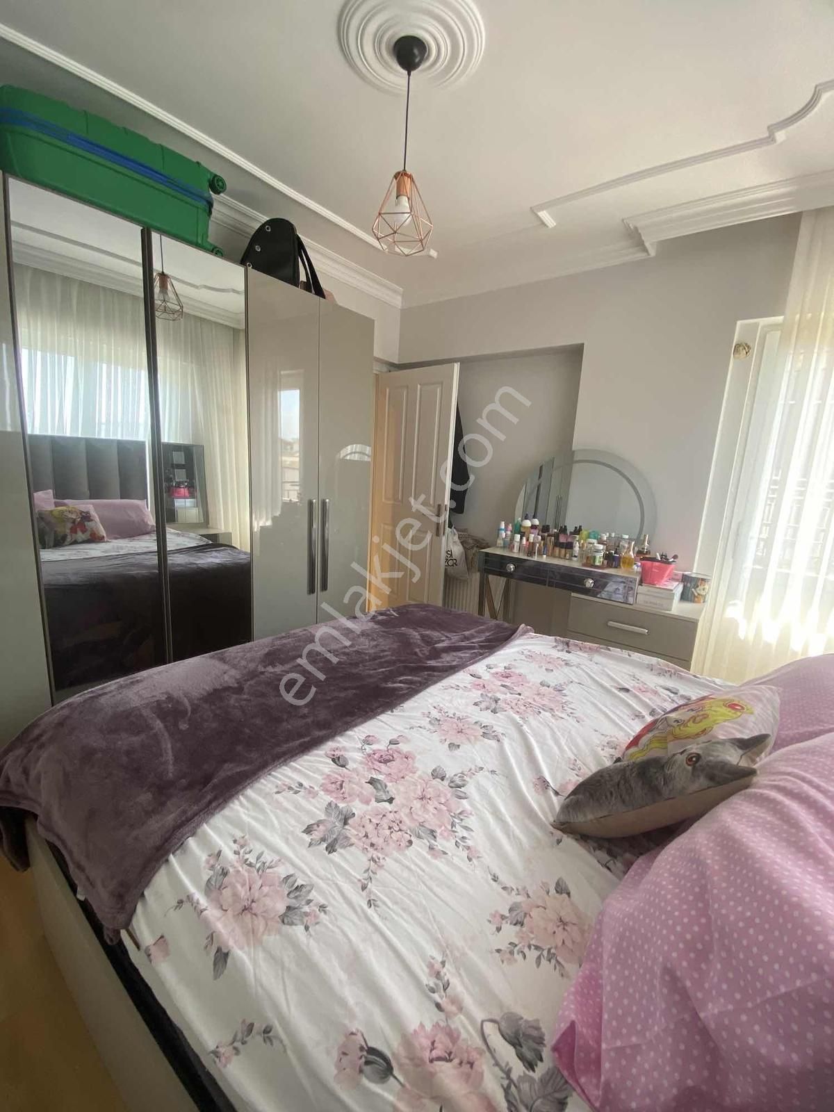 Meşrutiyet Mahallesinde Geniş Ferah Ara Kat 2+1 Satılık Daire - Görsel 17