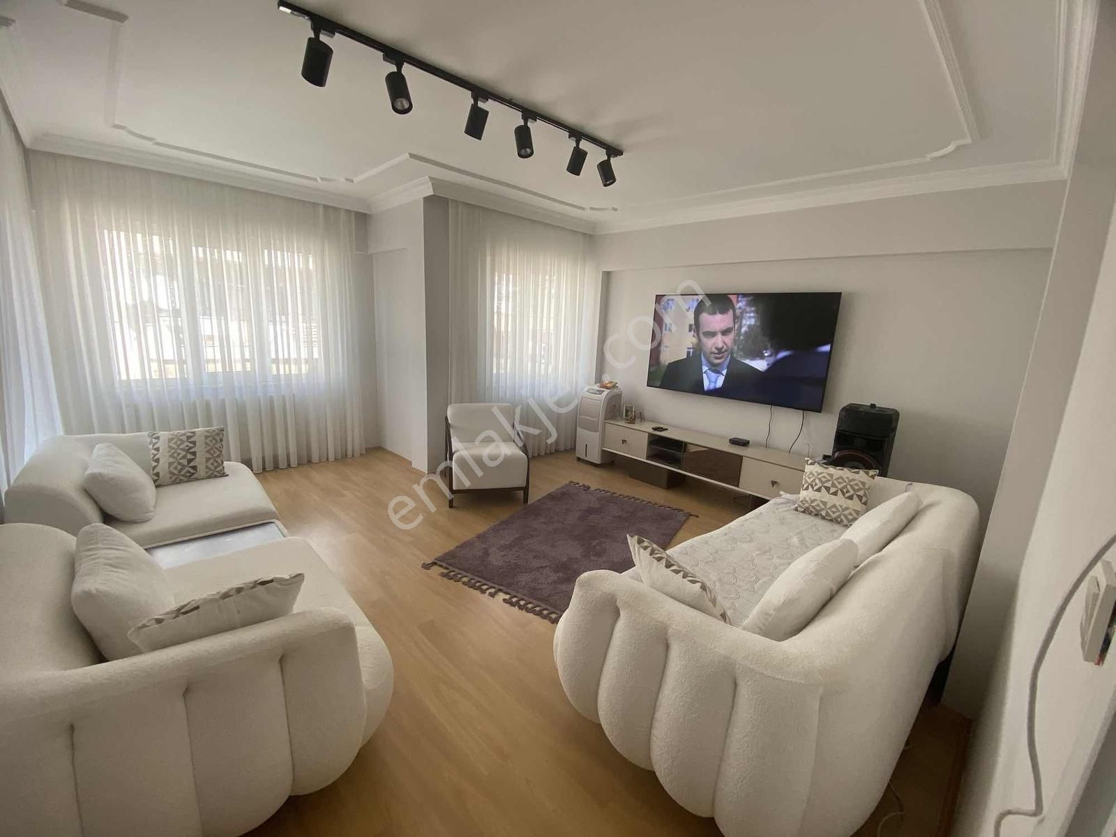 Meşrutiyet Mahallesinde Geniş Ferah Ara Kat 2+1 Satılık Daire - Görsel 7