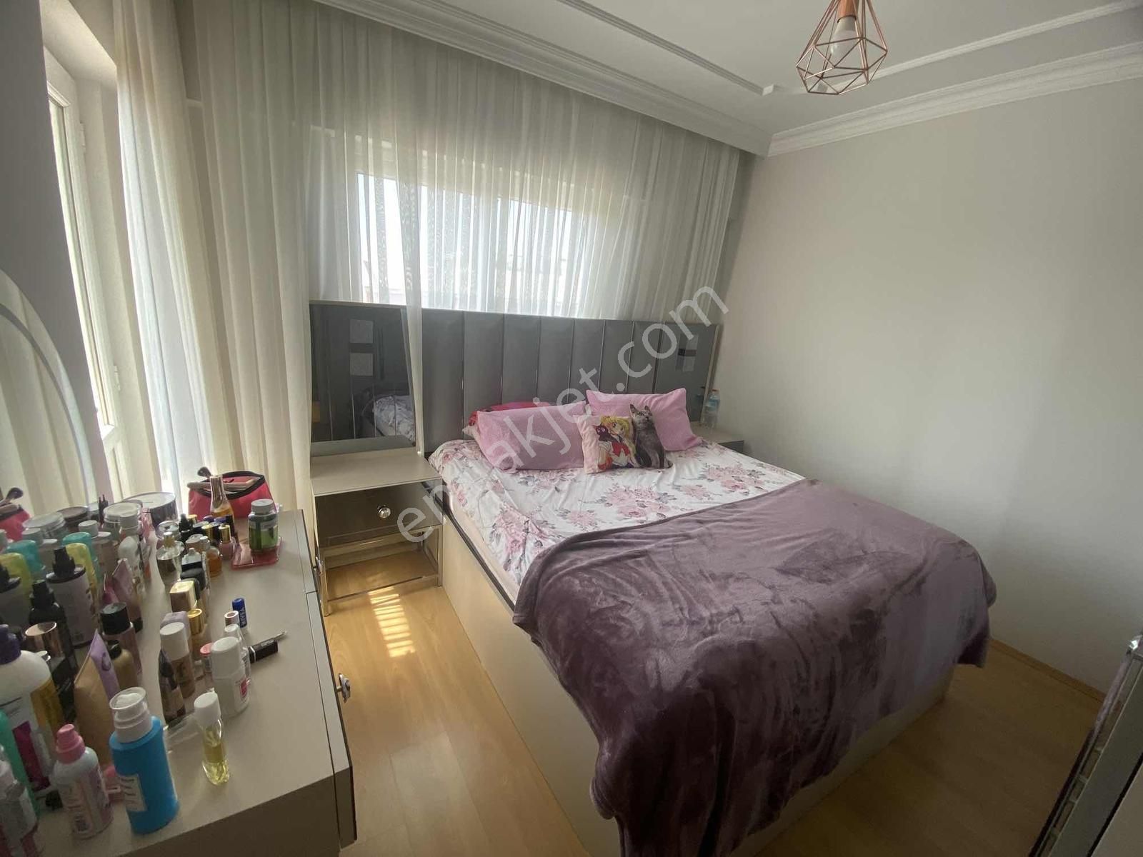 Meşrutiyet Mahallesinde Geniş Ferah Ara Kat 2+1 Satılık Daire - Görsel 16