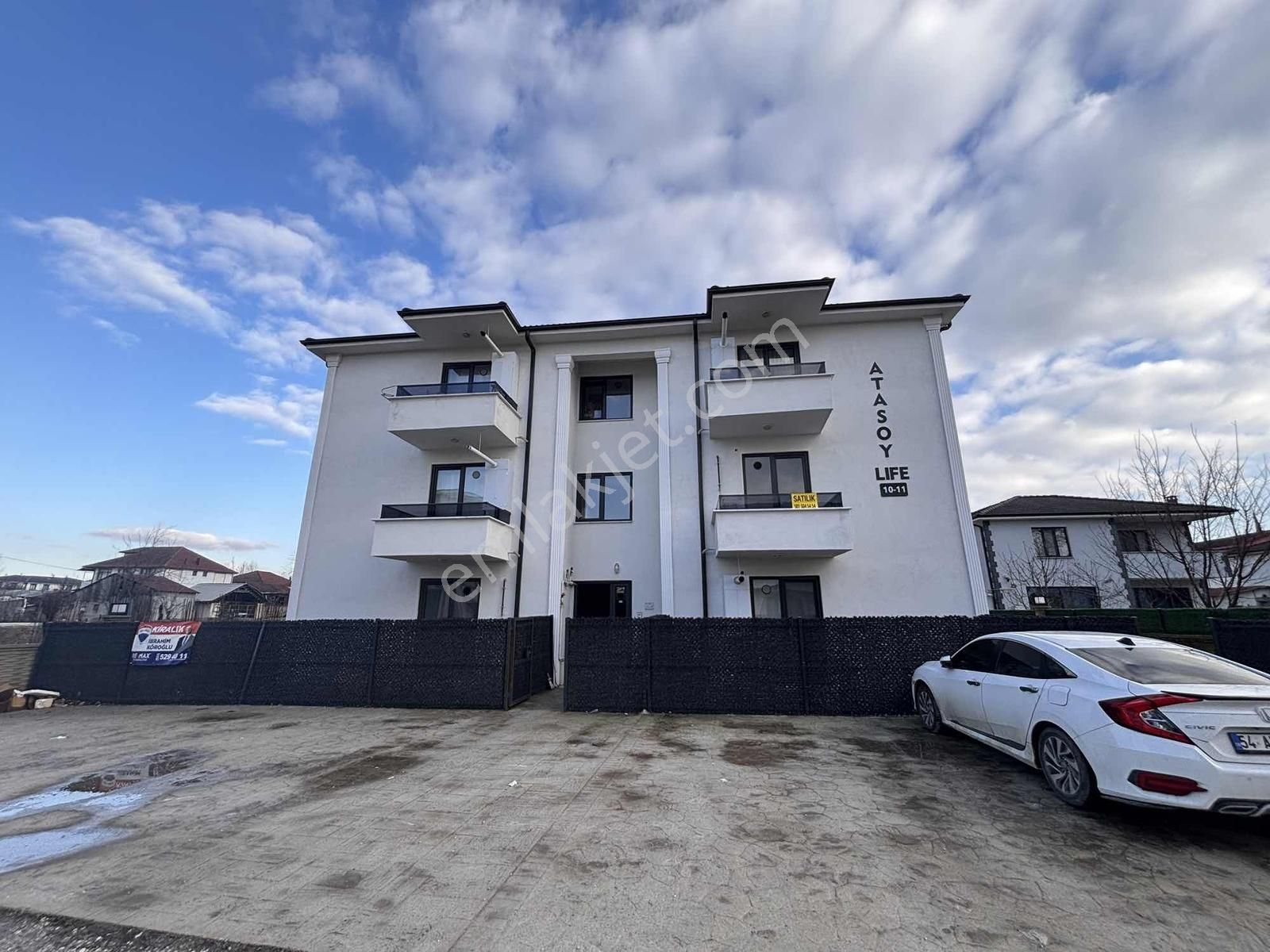 Spor Kompleksi Arkası Ara Kat İskanlı 1+1 Daire