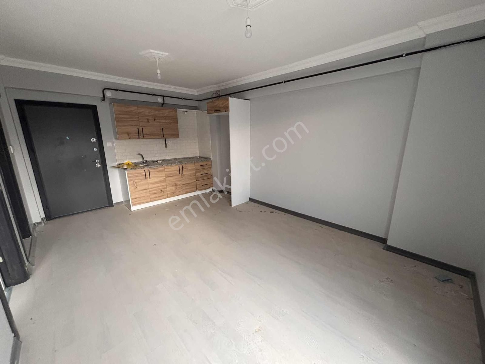 Spor Kompleksi Arkası Ara Kat İskanlı 1+1 Daire - Görsel 2