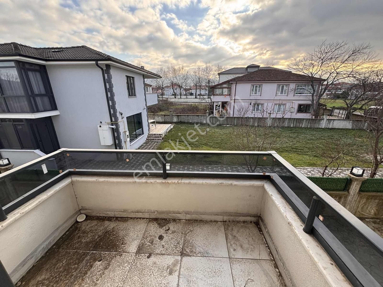 Spor Kompleksi Arkası Ara Kat İskanlı 1+1 Daire - Görsel 8