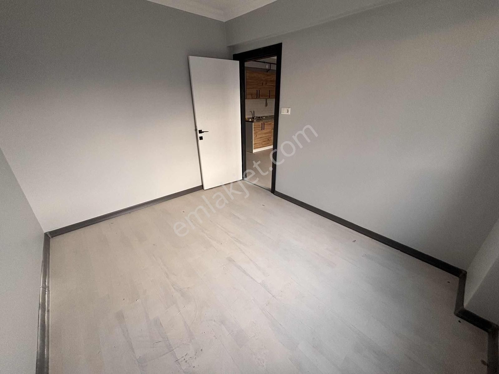 Spor Kompleksi Arkası Ara Kat İskanlı 1+1 Daire - Görsel 6