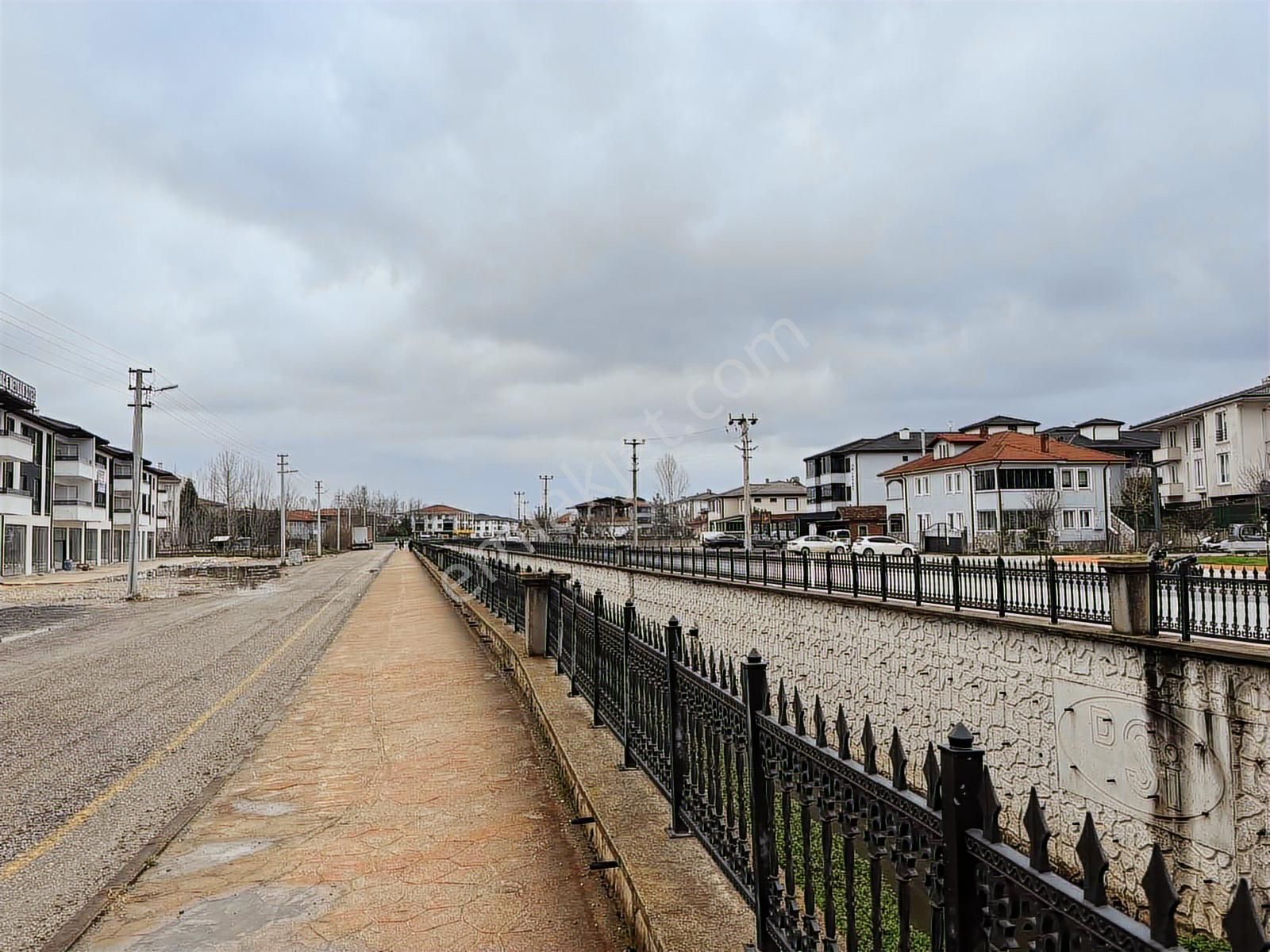 Kültür Merkezi Karşısı | İskanlı | Sıfır | 3. Kat | 1+1 Daire - Görsel 12