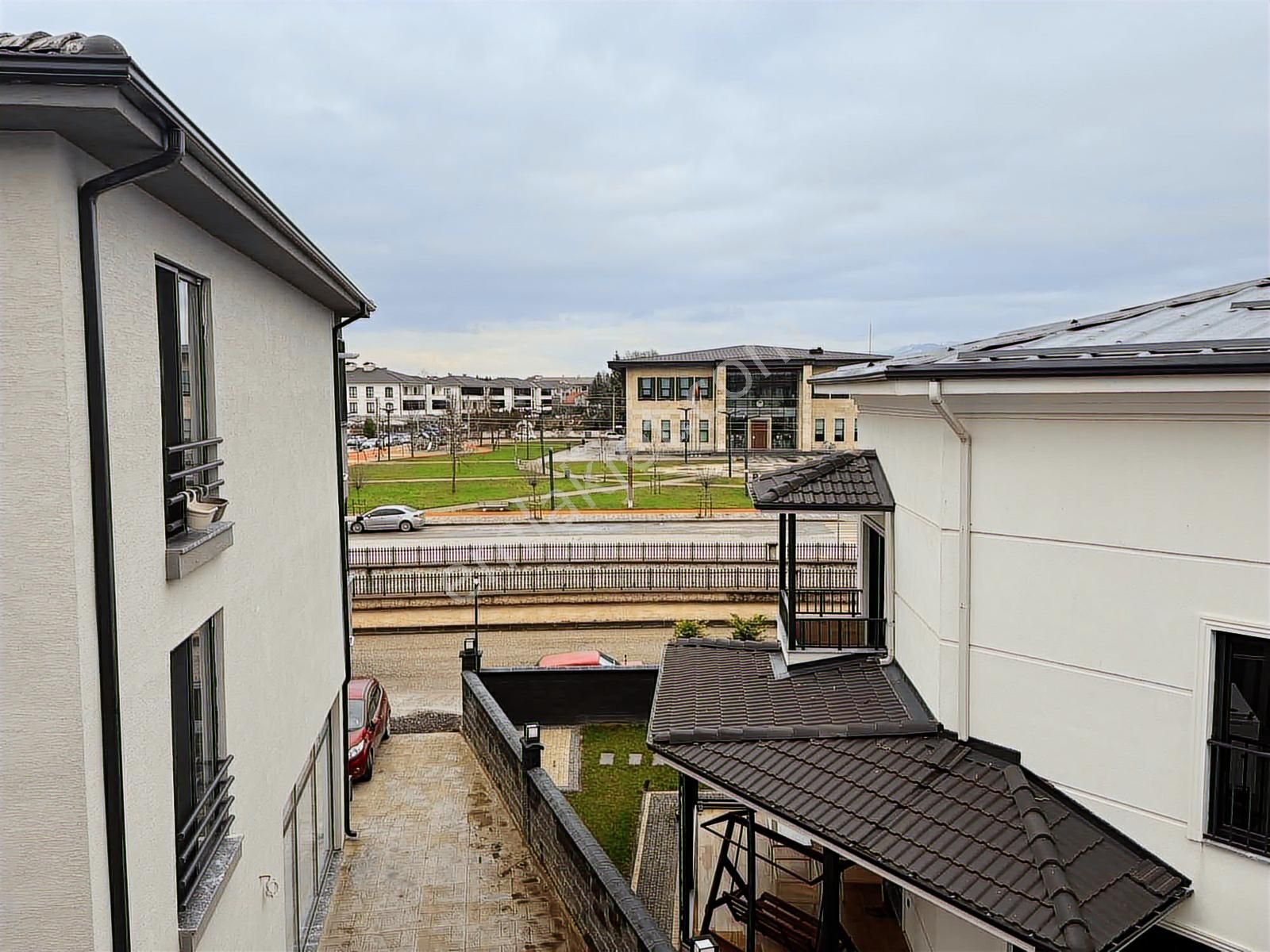 Kültür Merkezi Karşısı | İskanlı | Sıfır | 3. Kat | 1+1 Daire