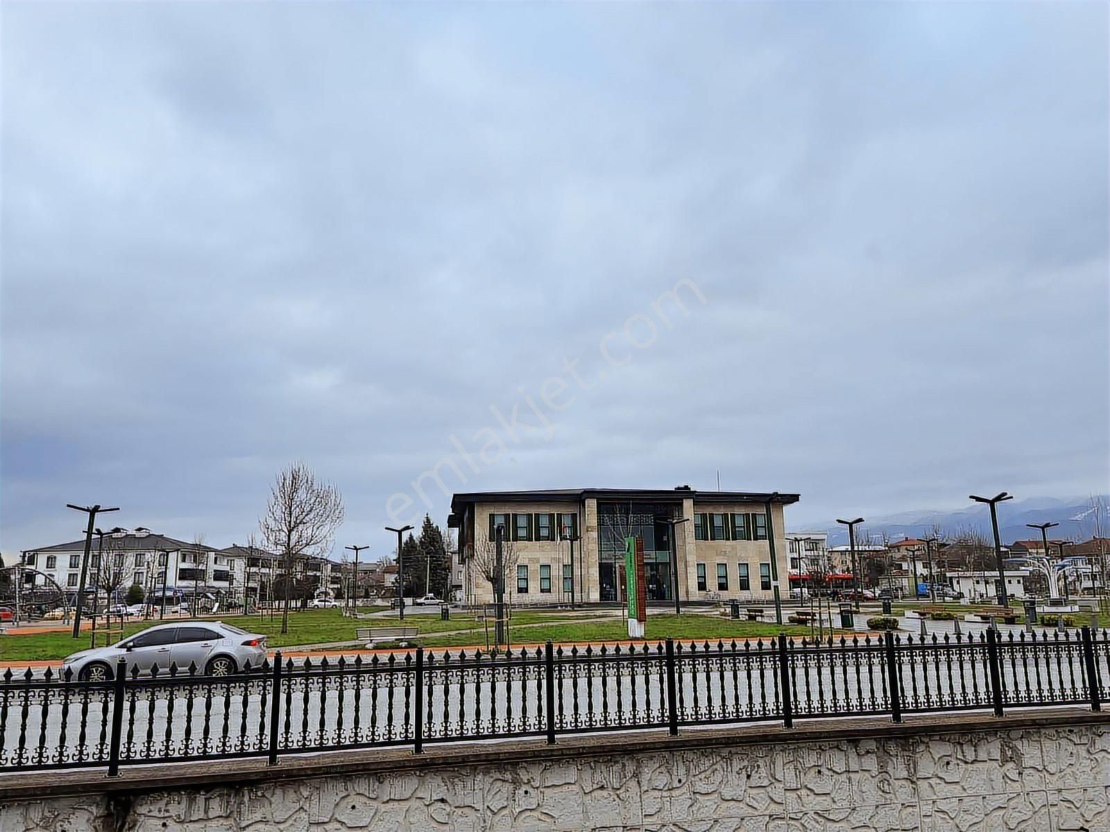 Kültür Merkezi Karşısı | İskanlı | Sıfır | 3. Kat | 1+1 Daire - Görsel 5